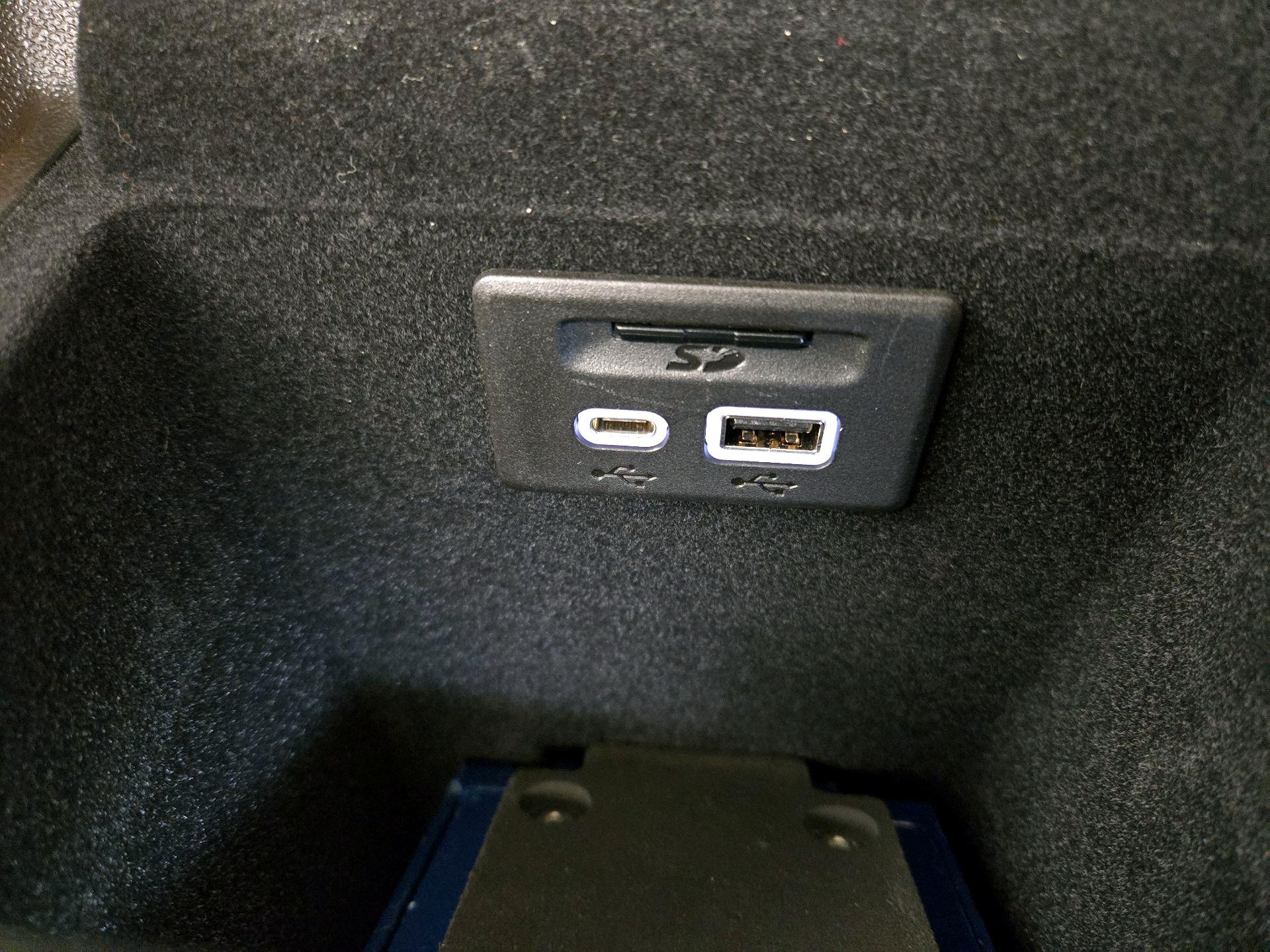 Thumbnail: 2022 Cadillac XT5 - 19