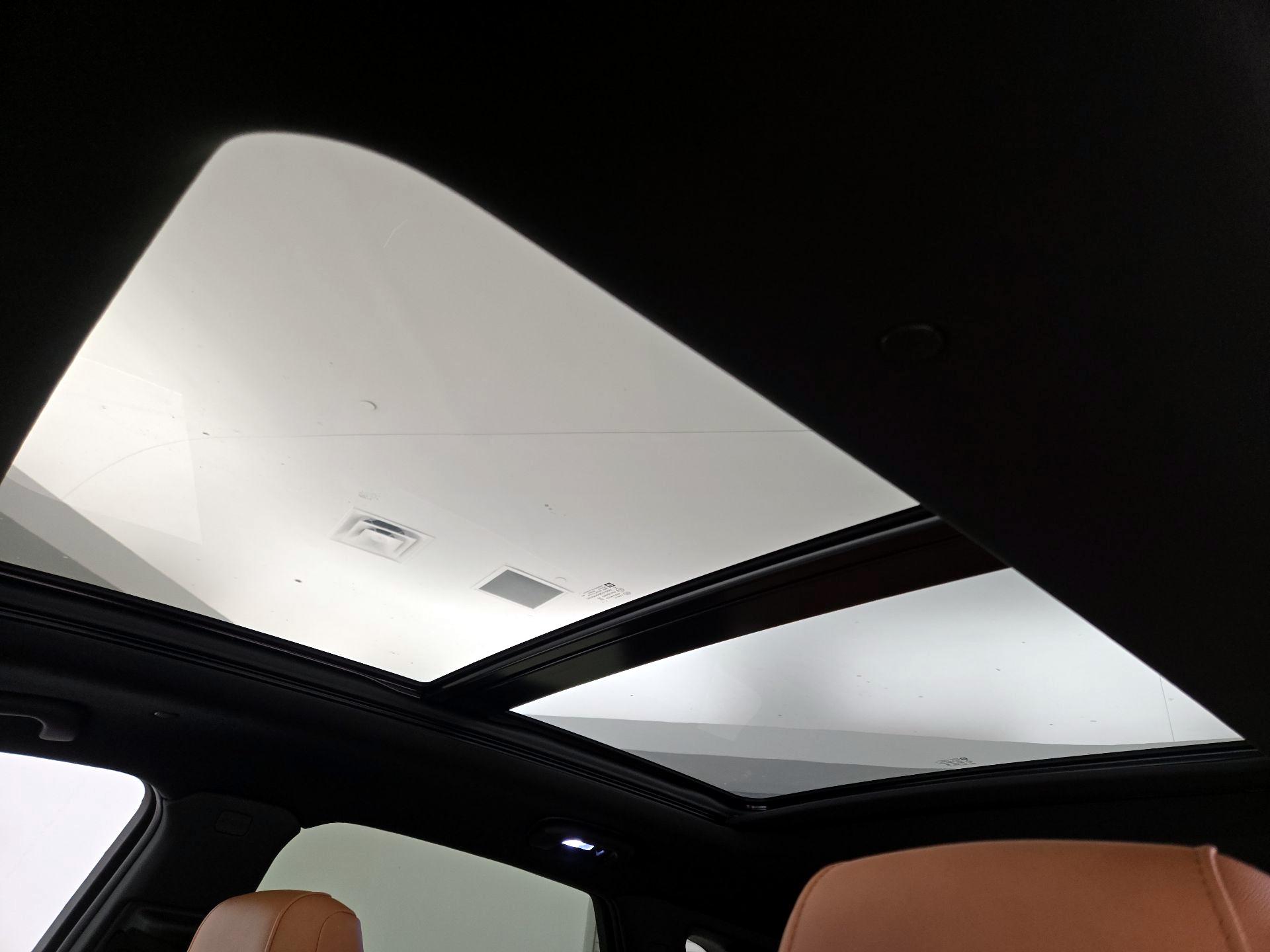 Thumbnail: 2022 Cadillac XT5 - 20