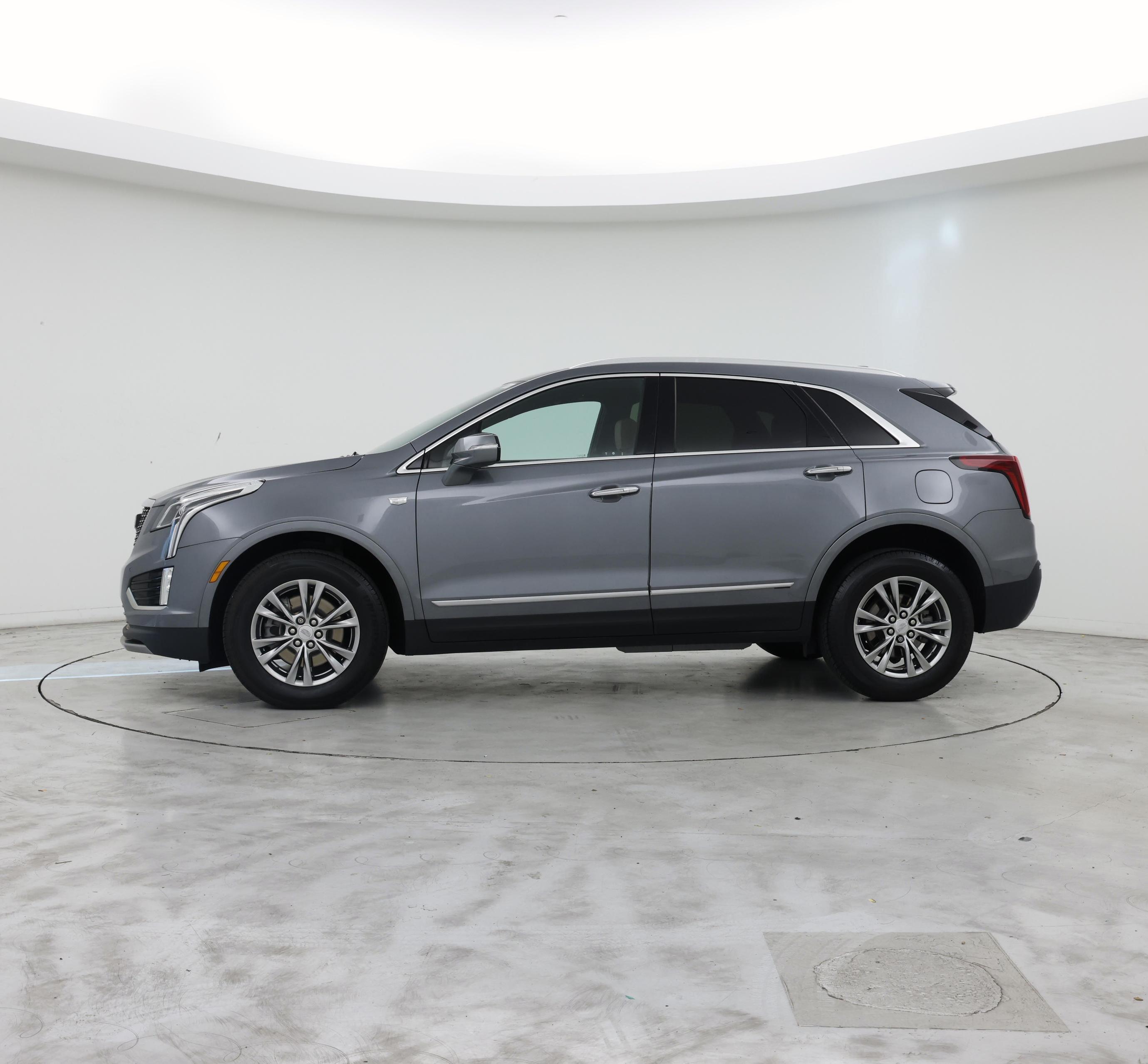 Thumbnail: 2022 Cadillac XT5 - 3