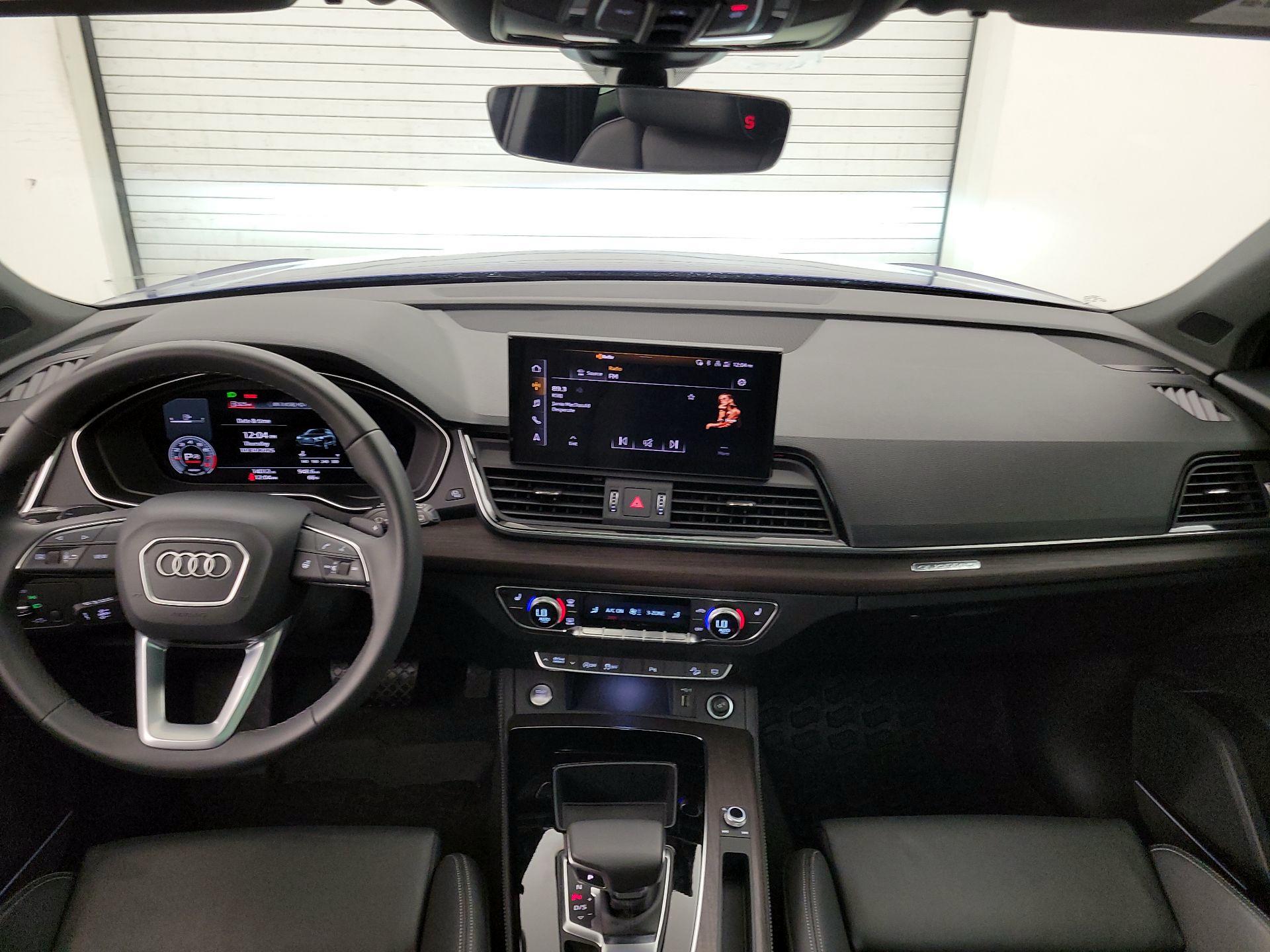 Thumbnail: 2023 Audi Q5 - 9