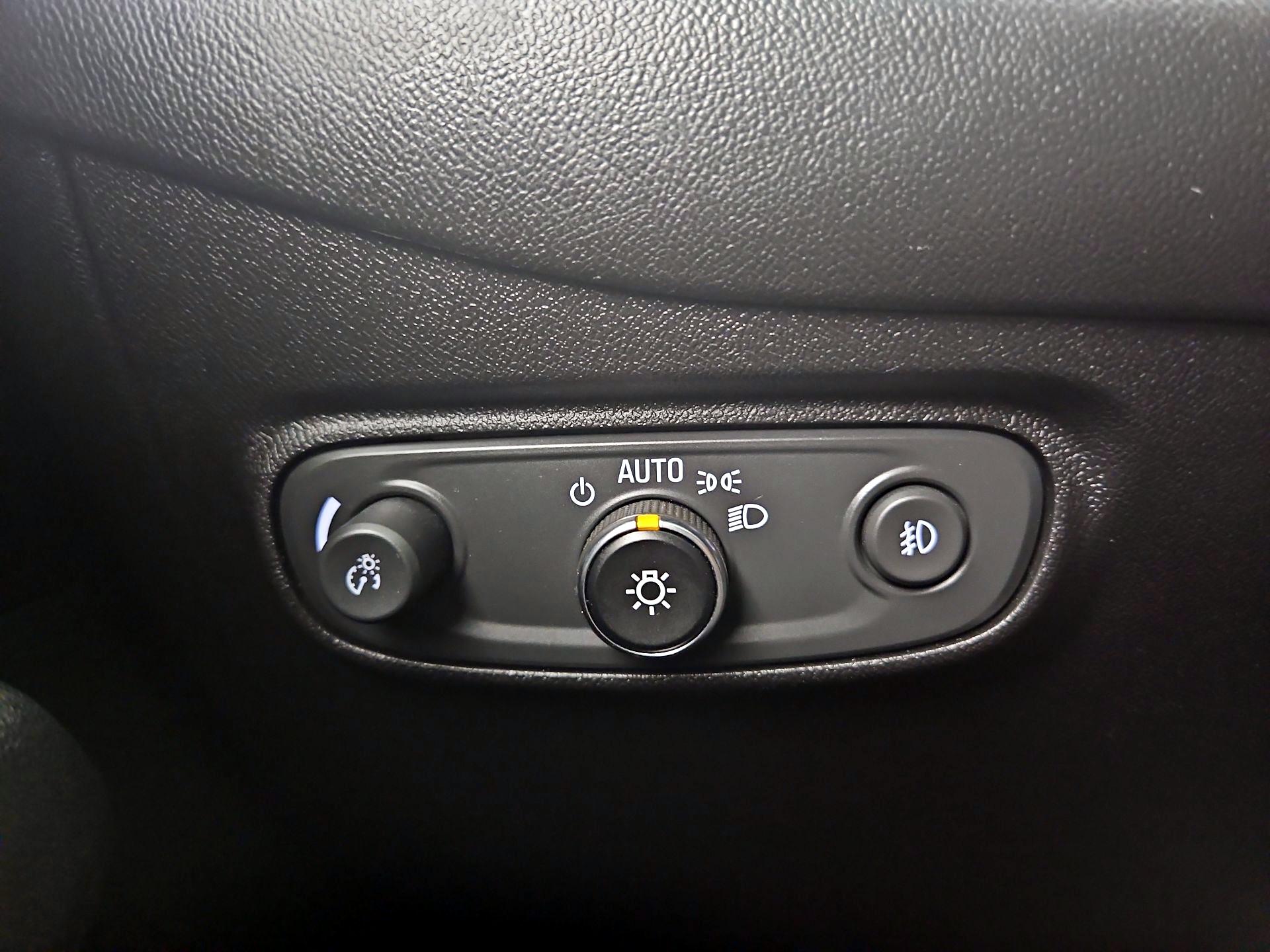 Thumbnail: 2019 Chevrolet Equinox - 13