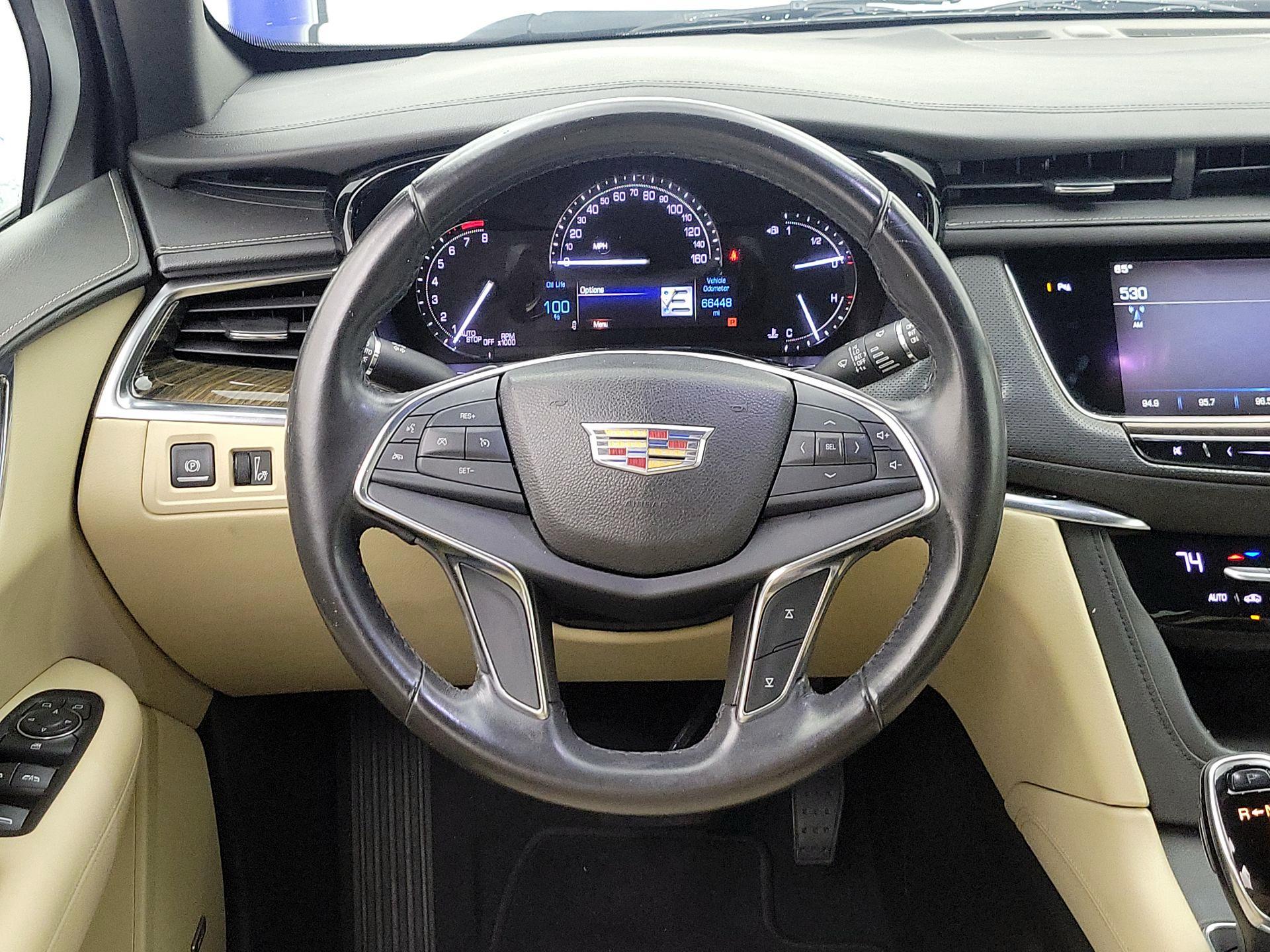 Thumbnail: 2017 Cadillac XT5 - 10