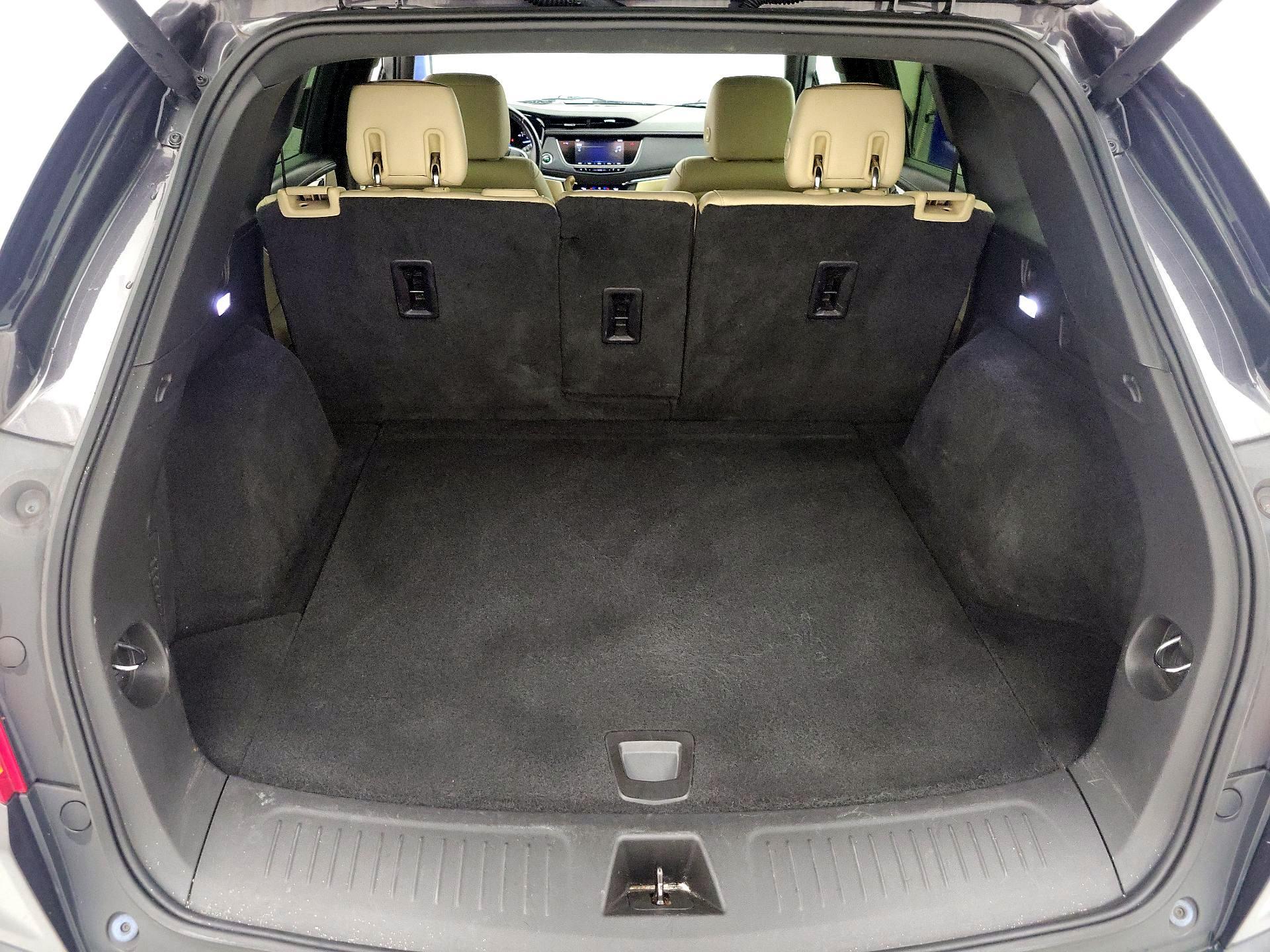 Thumbnail: 2017 Cadillac XT5 - 19