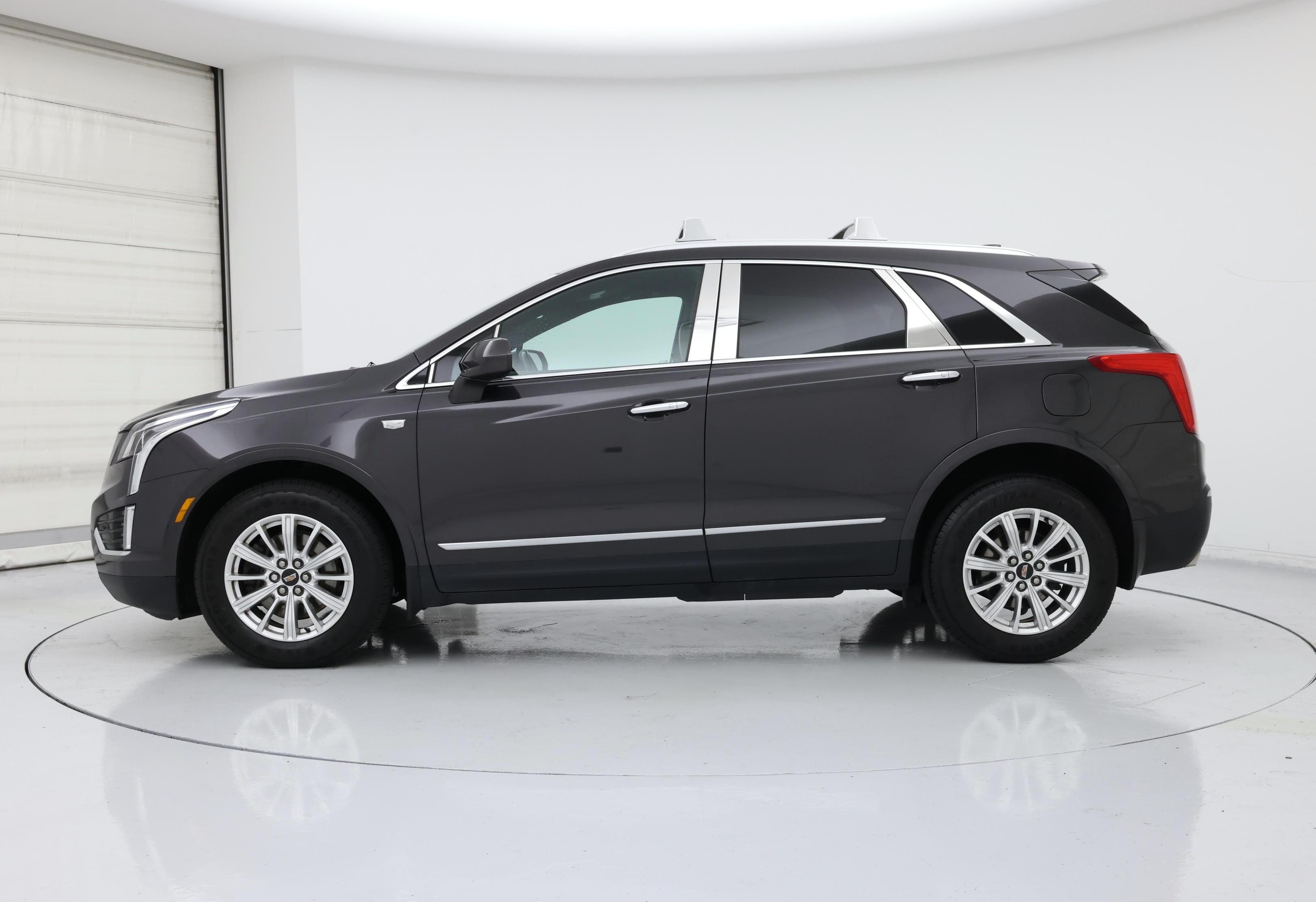 Thumbnail: 2017 Cadillac XT5 - 3