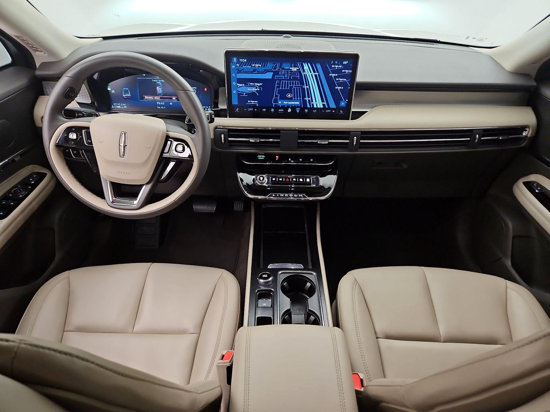 Thumbnail: 2023 Lincoln Corsair - 9