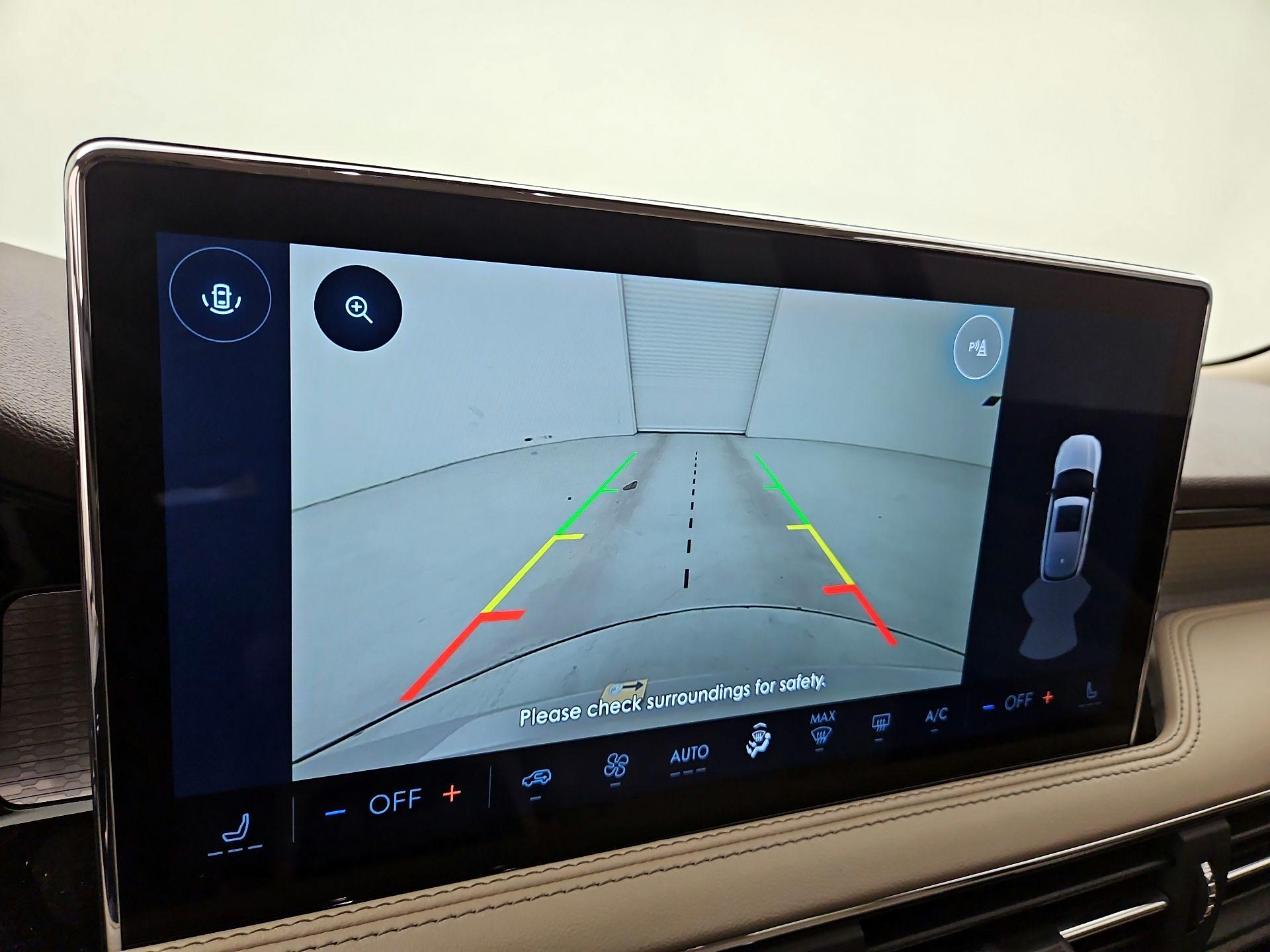 Thumbnail: 2023 Lincoln Corsair - 15