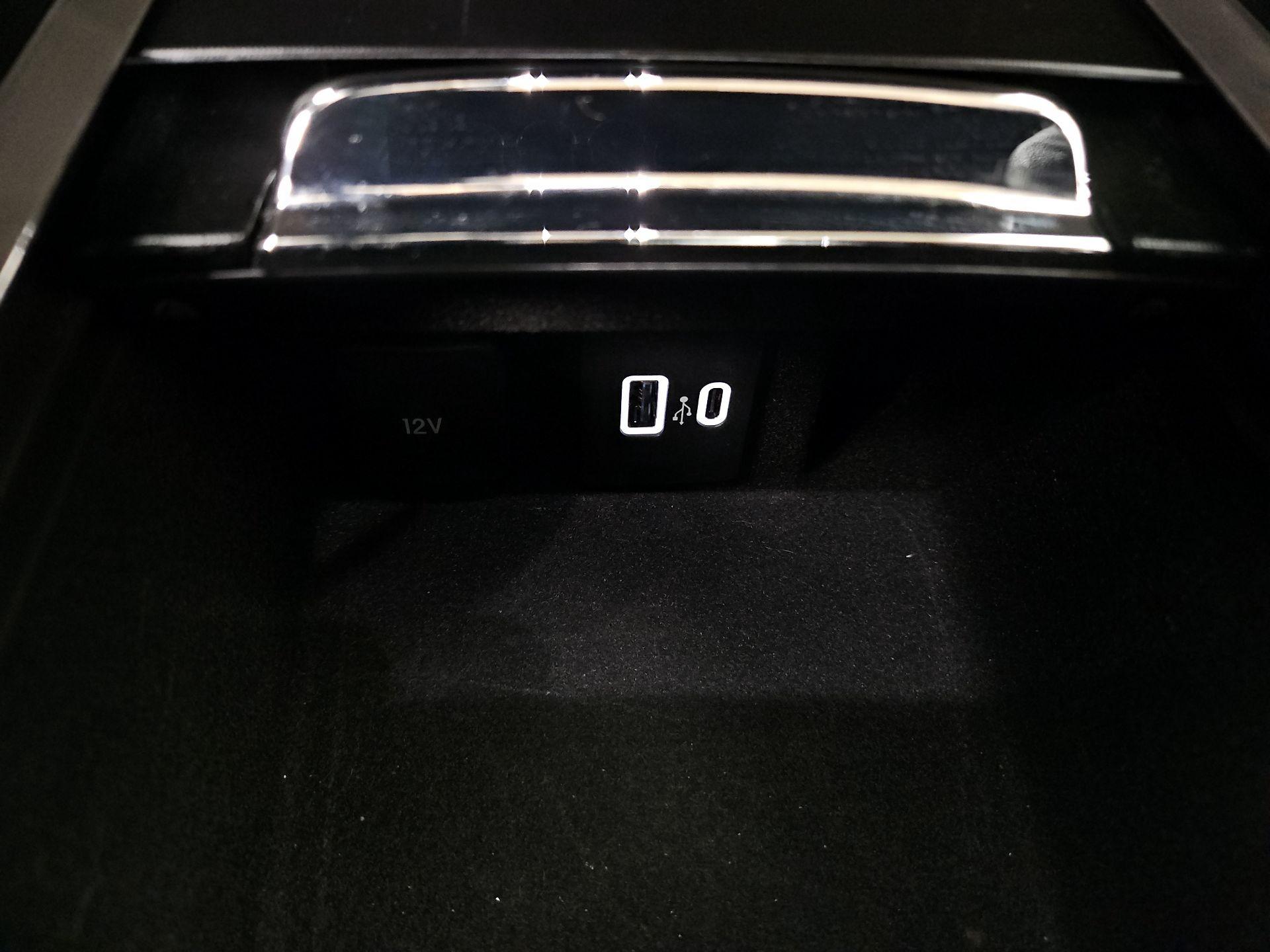 Thumbnail: 2023 Lincoln Corsair - 19