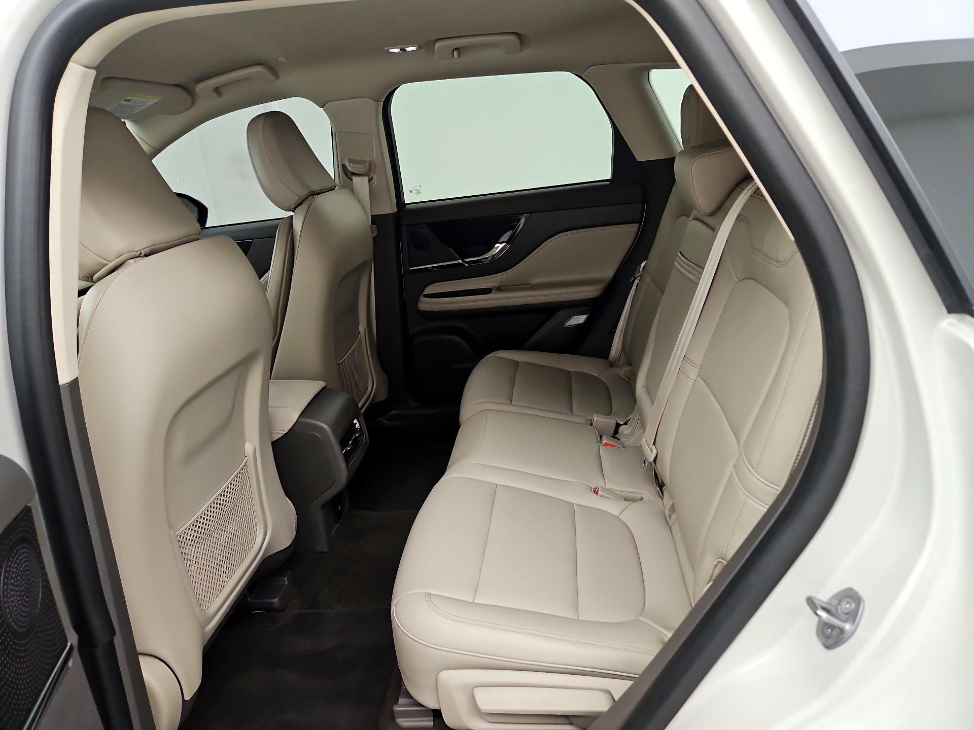 Thumbnail: 2023 Lincoln Corsair - 20