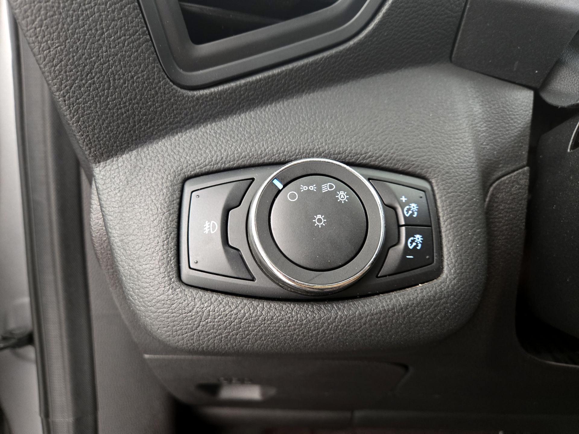 Thumbnail: 2015 Ford Escape - 13