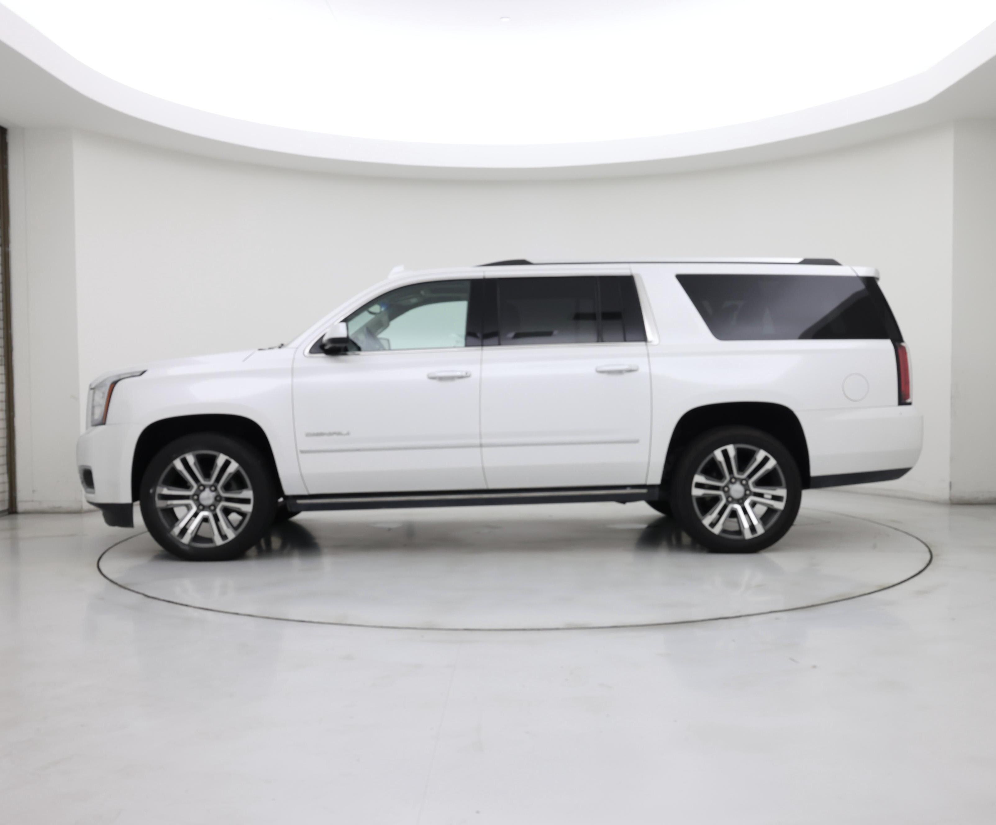 Thumbnail: 2018 GMC Yukon XL - 3