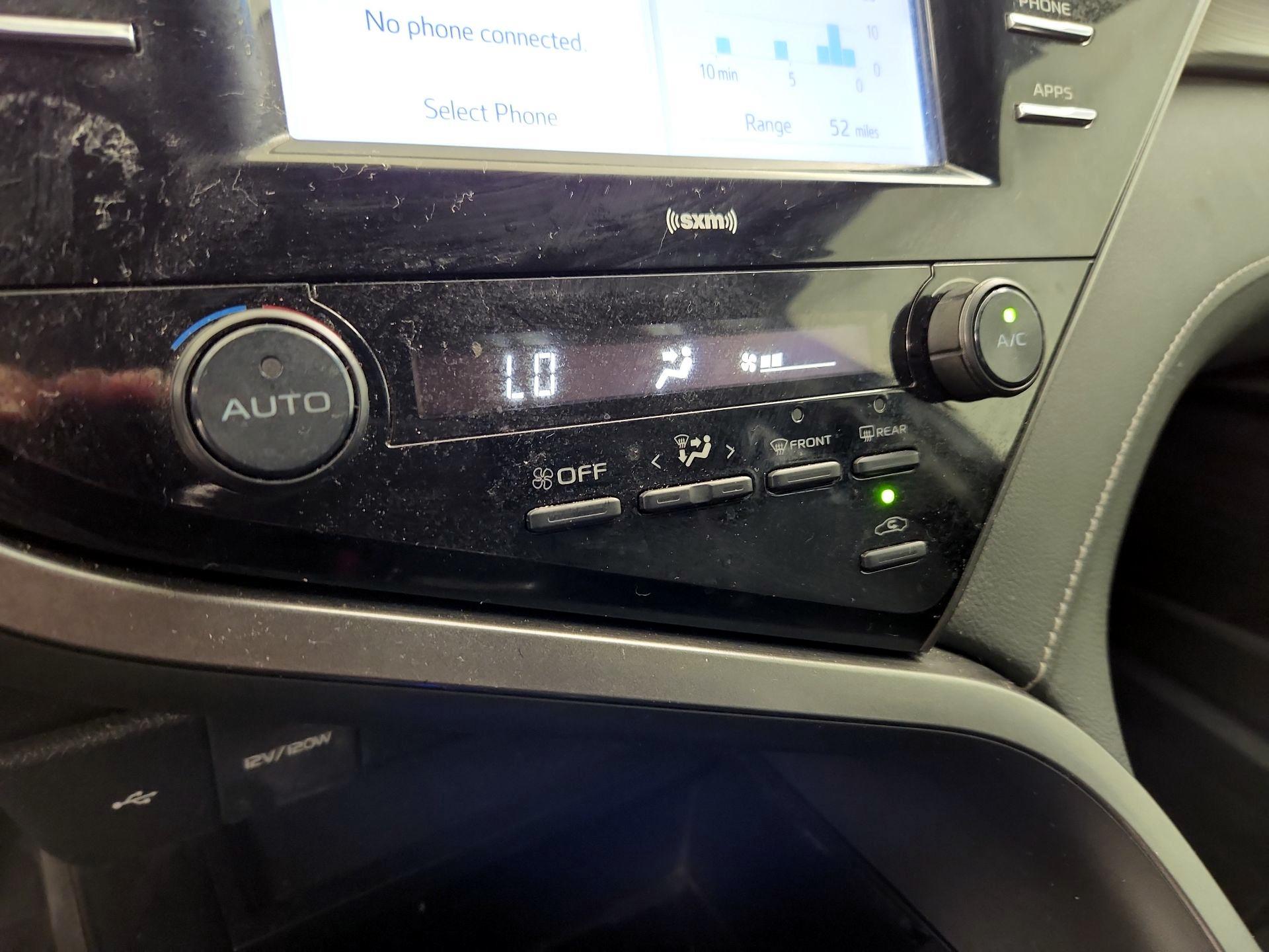 Thumbnail: 2020 Toyota Camry - 16