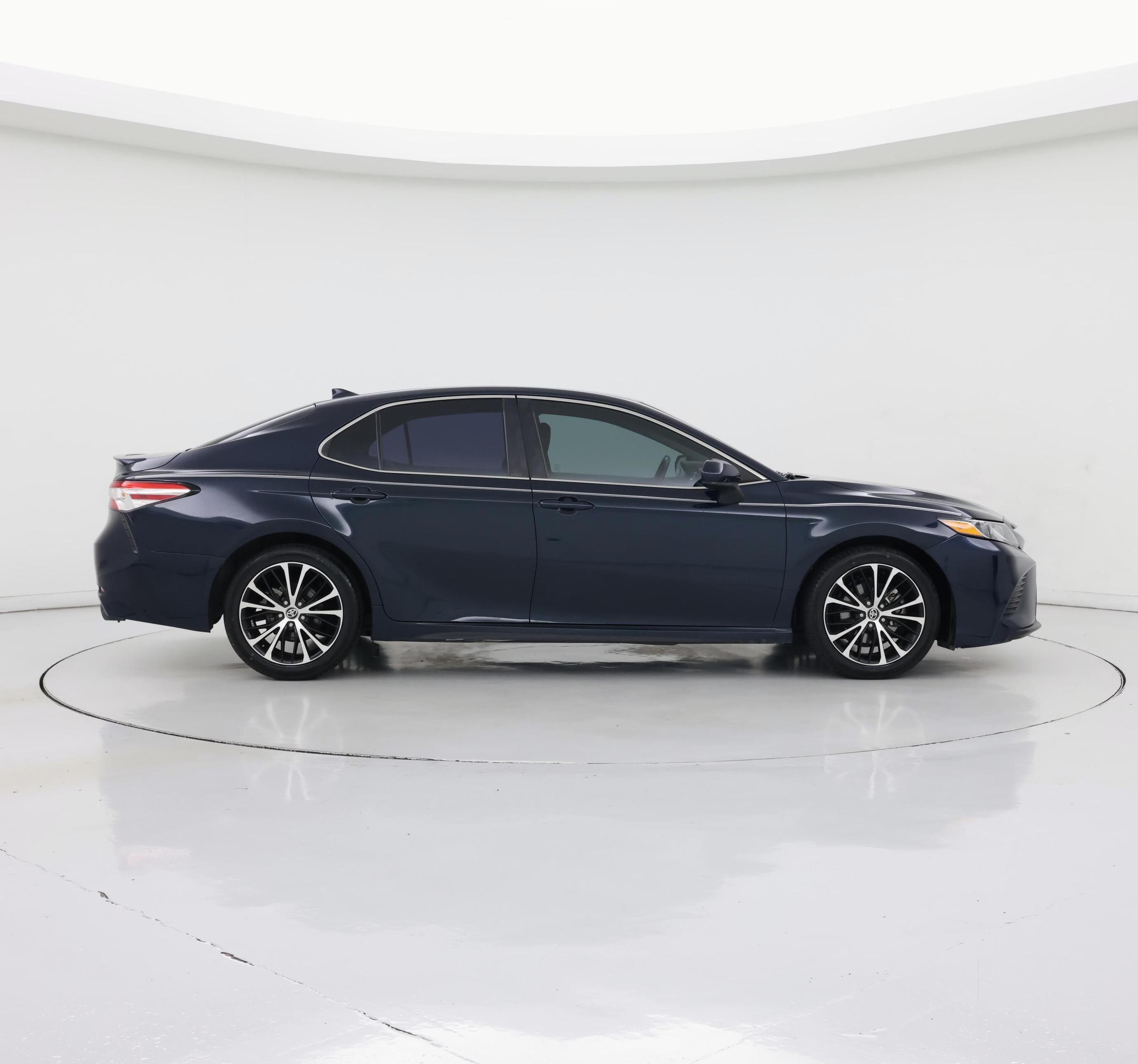 Thumbnail: 2020 Toyota Camry - 7