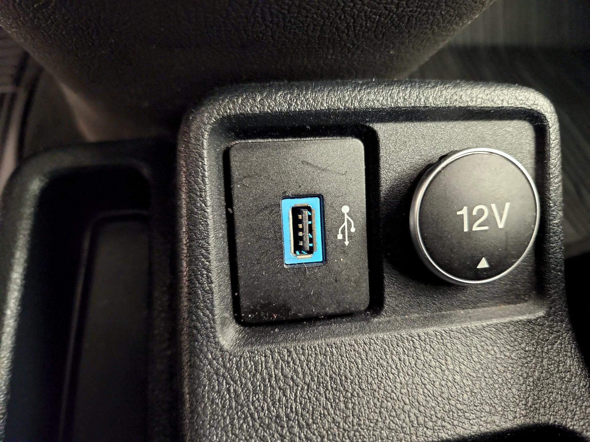 Thumbnail: 2020 Ford Transit Series - 18