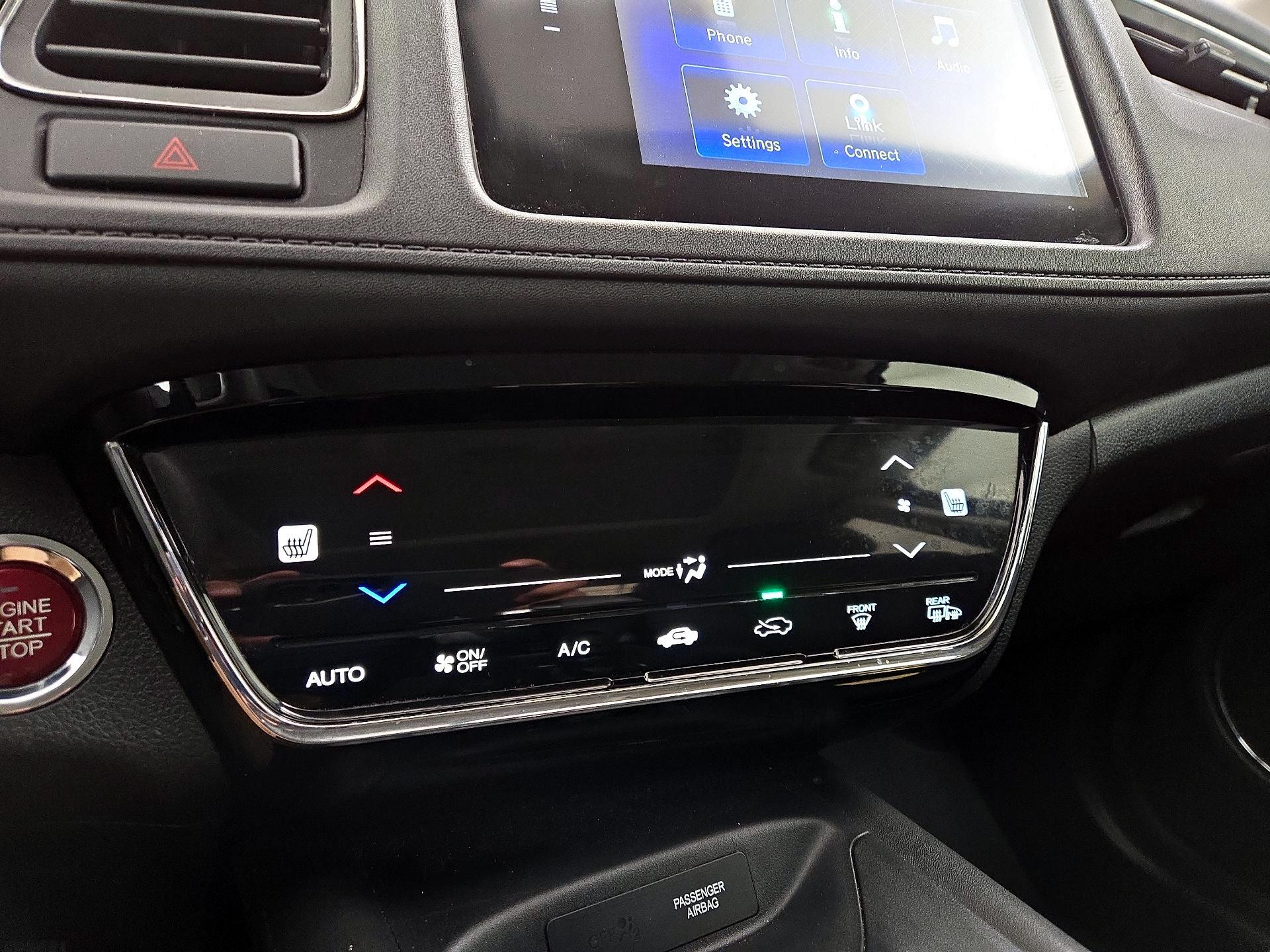 Thumbnail: 2016 Honda HR-V - 16