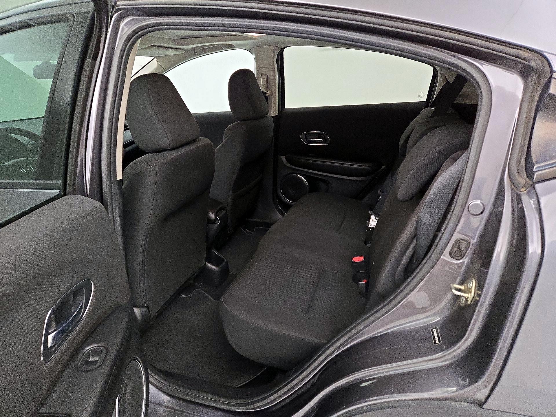 Thumbnail: 2016 Honda HR-V - 20