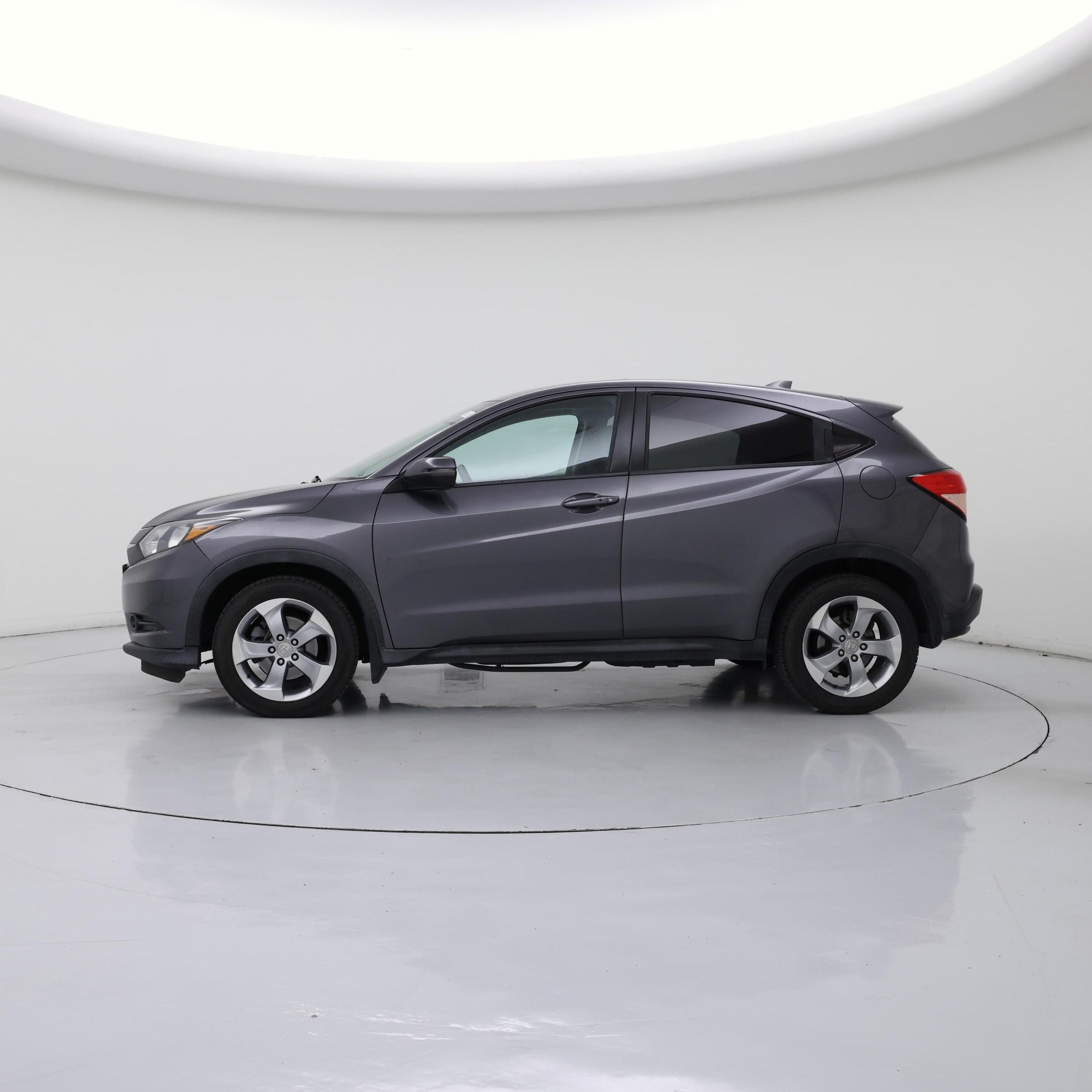 Thumbnail: 2016 Honda HR-V - 3