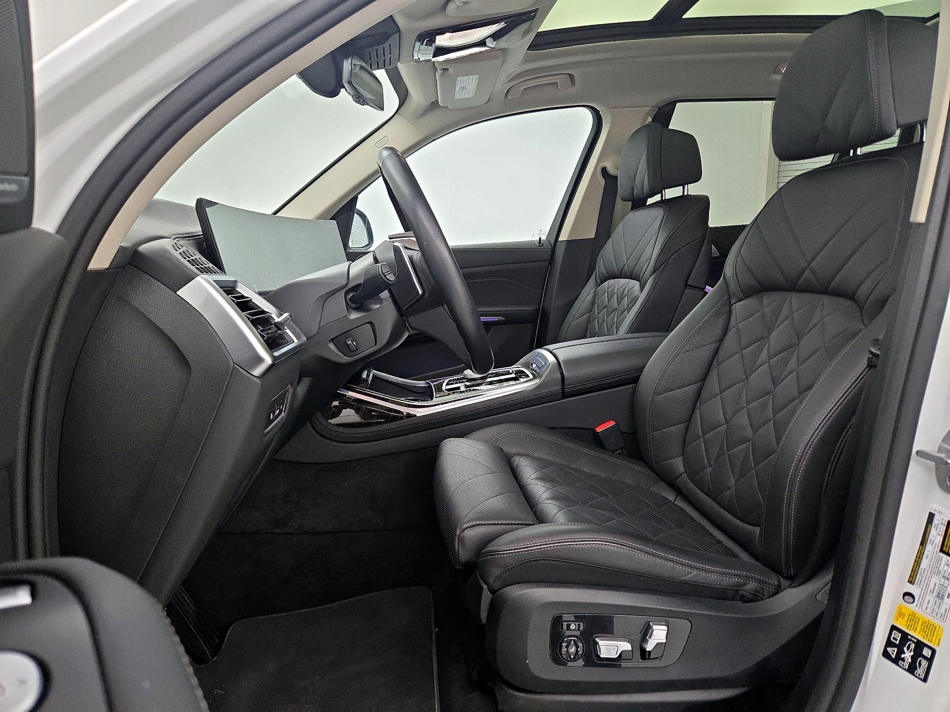 Thumbnail: 2024 BMW X7 - 11