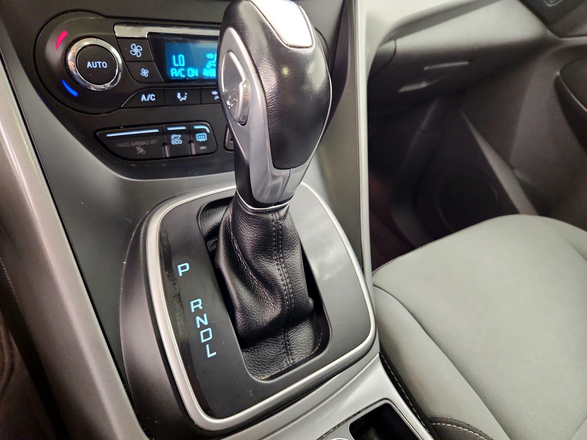 Thumbnail: 2016 Ford C-Max - 16