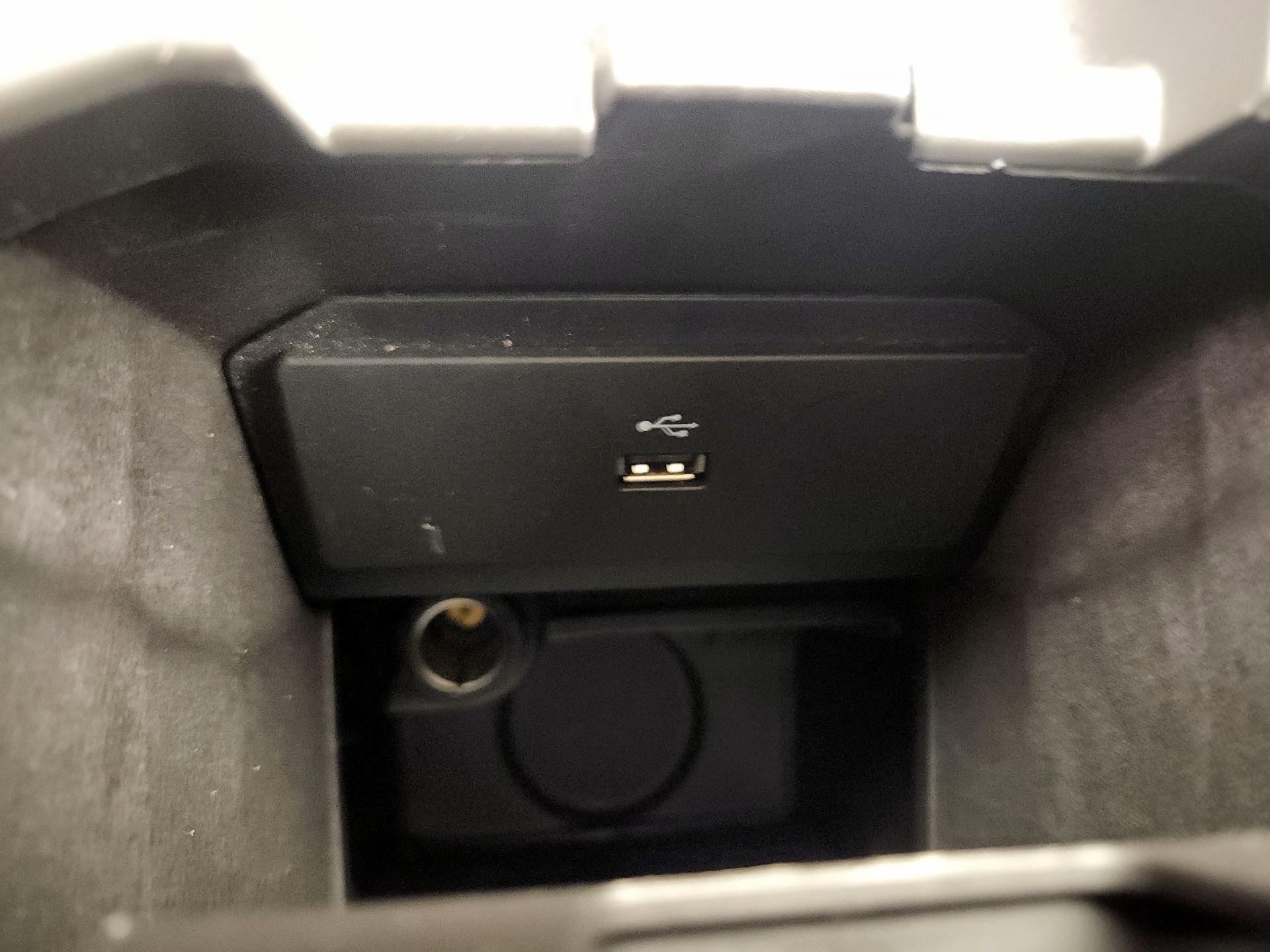 Thumbnail: 2016 Ford C-Max - 17