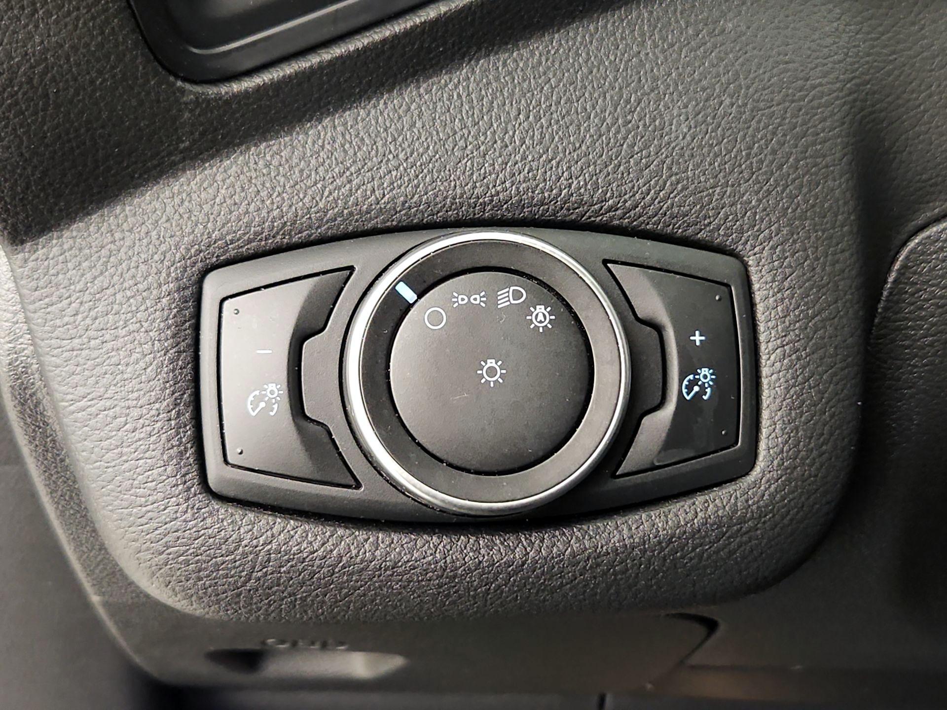 Thumbnail: 2017 Ford C-Max - 13