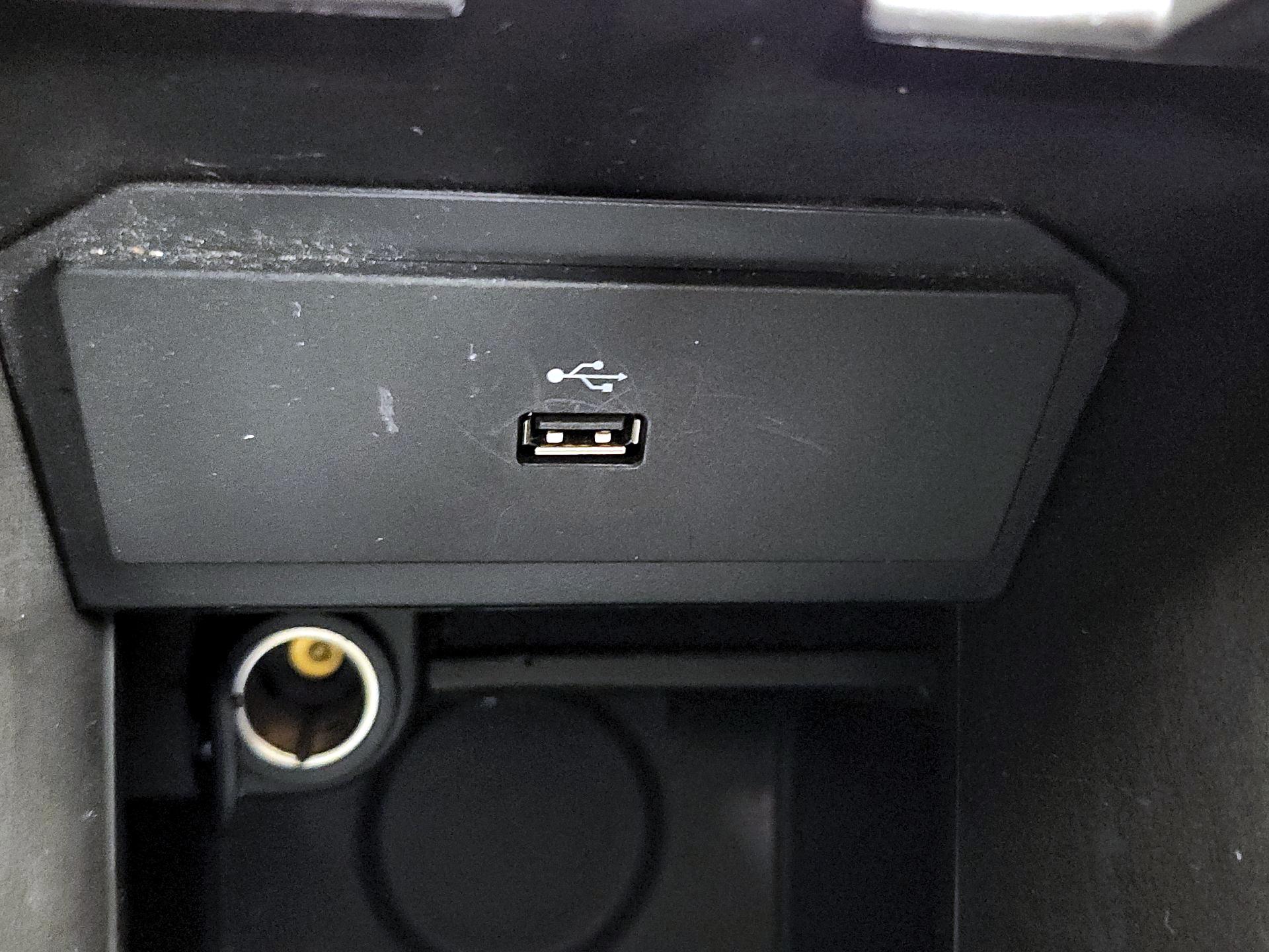 Thumbnail: 2017 Ford C-Max - 18