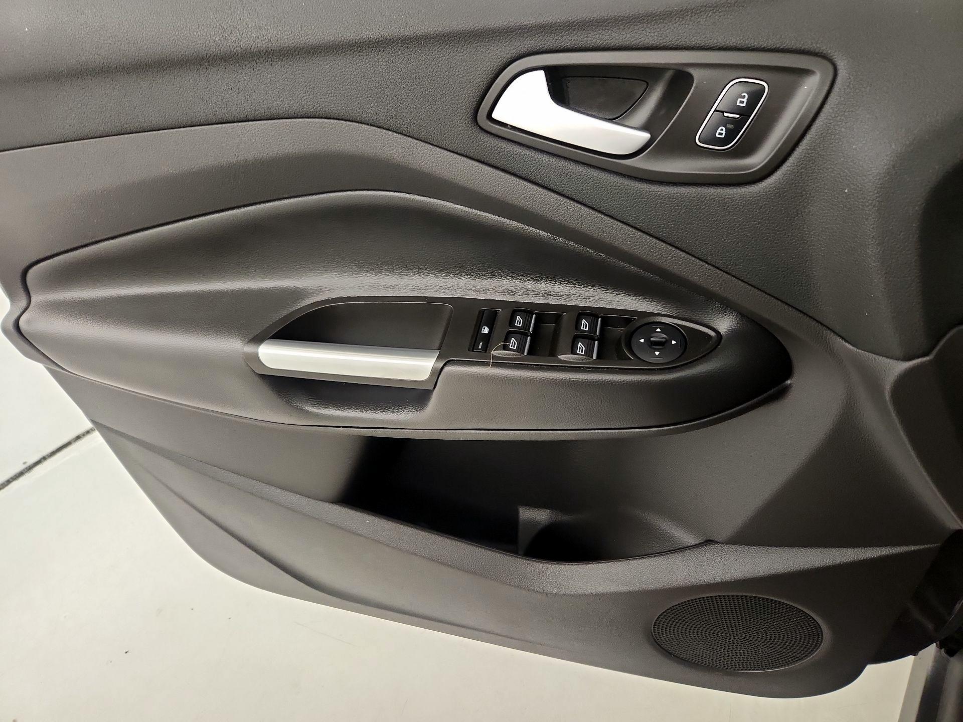 Thumbnail: 2017 Ford C-Max - 12