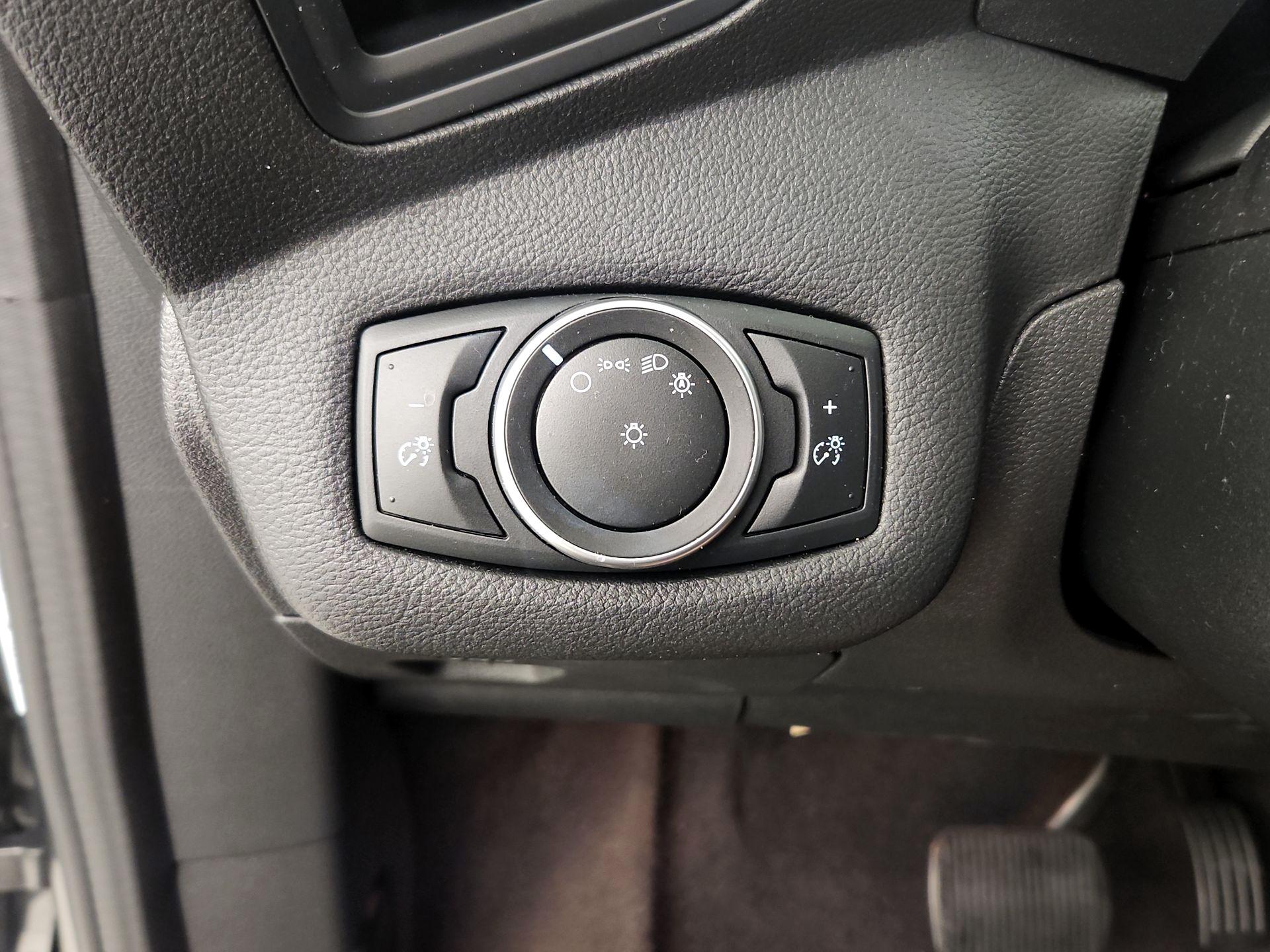 Thumbnail: 2017 Ford C-Max - 13