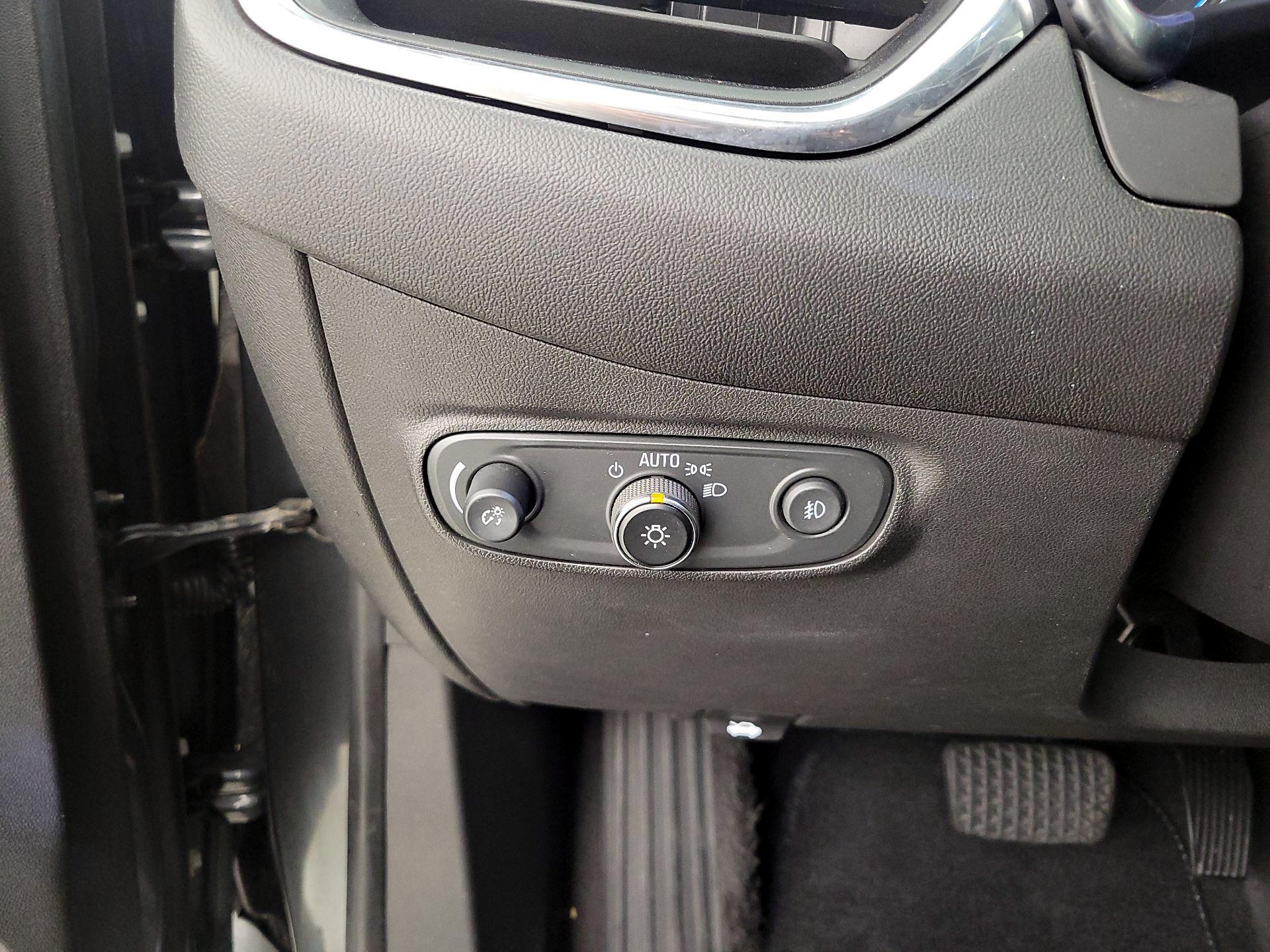 Thumbnail: 2021 Chevrolet Equinox - 13