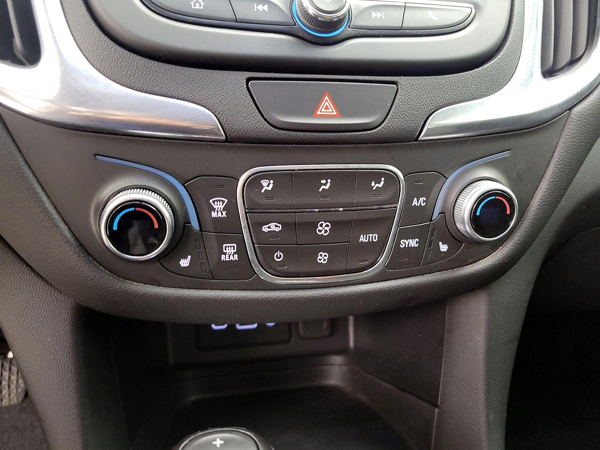 Thumbnail: 2021 Chevrolet Equinox - 16