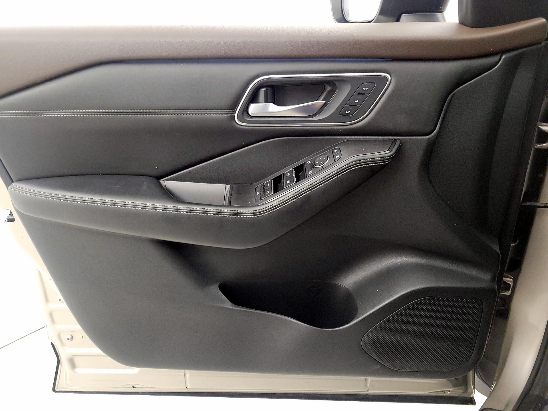 Thumbnail: 2022 Nissan Rogue - 12