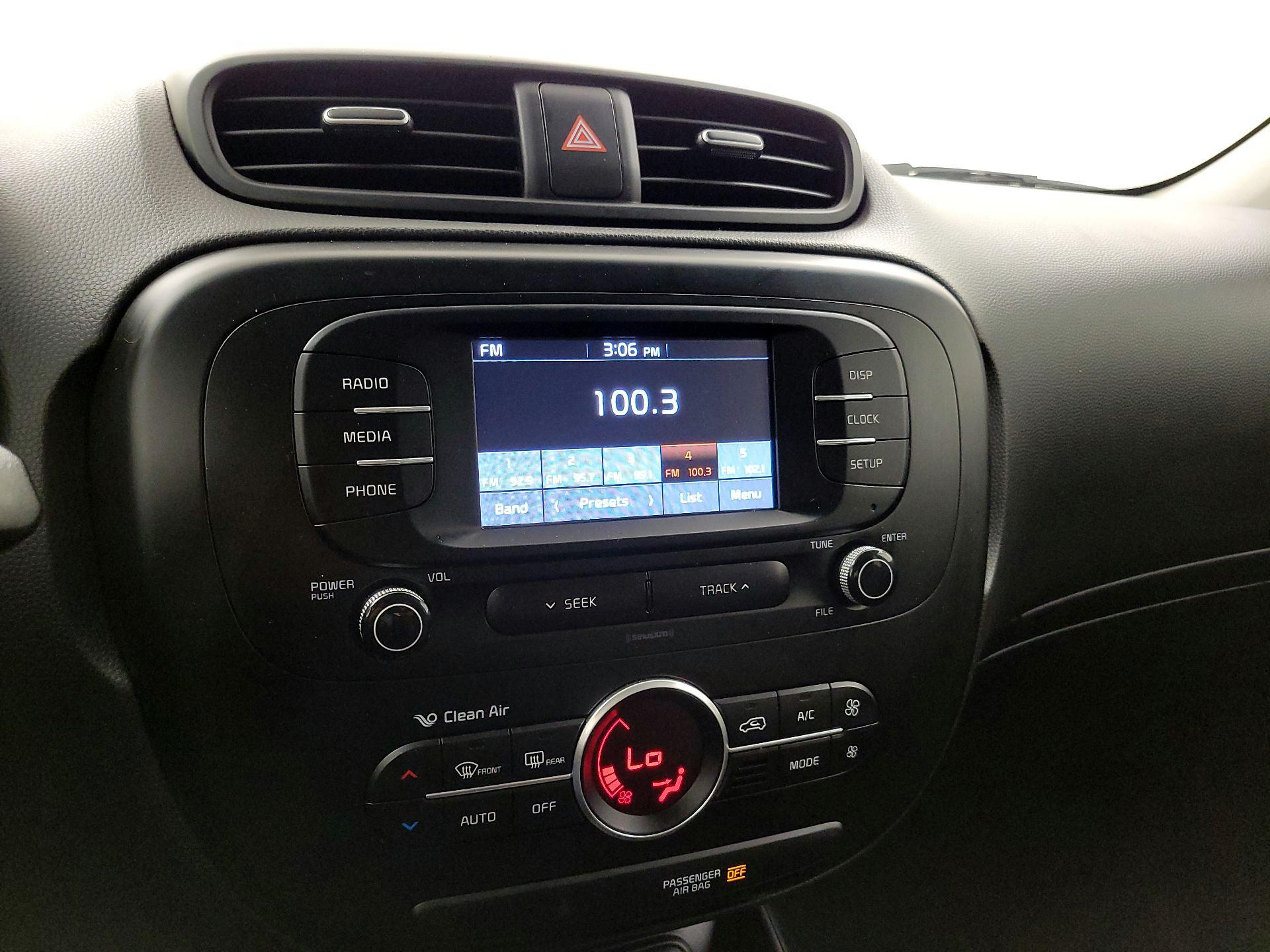 Thumbnail: 2017 Kia Soul - 15