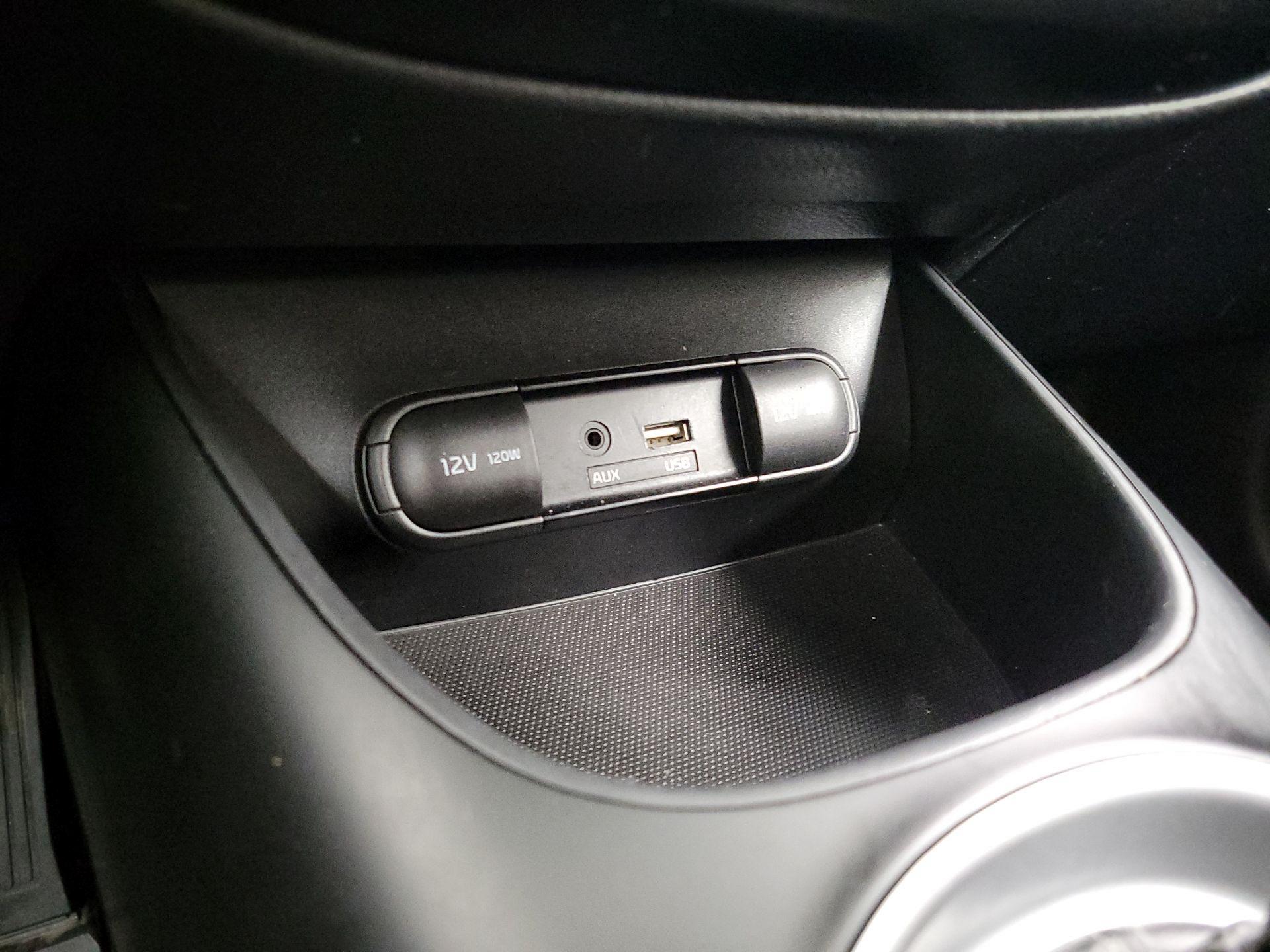 Thumbnail: 2017 Kia Soul - 18