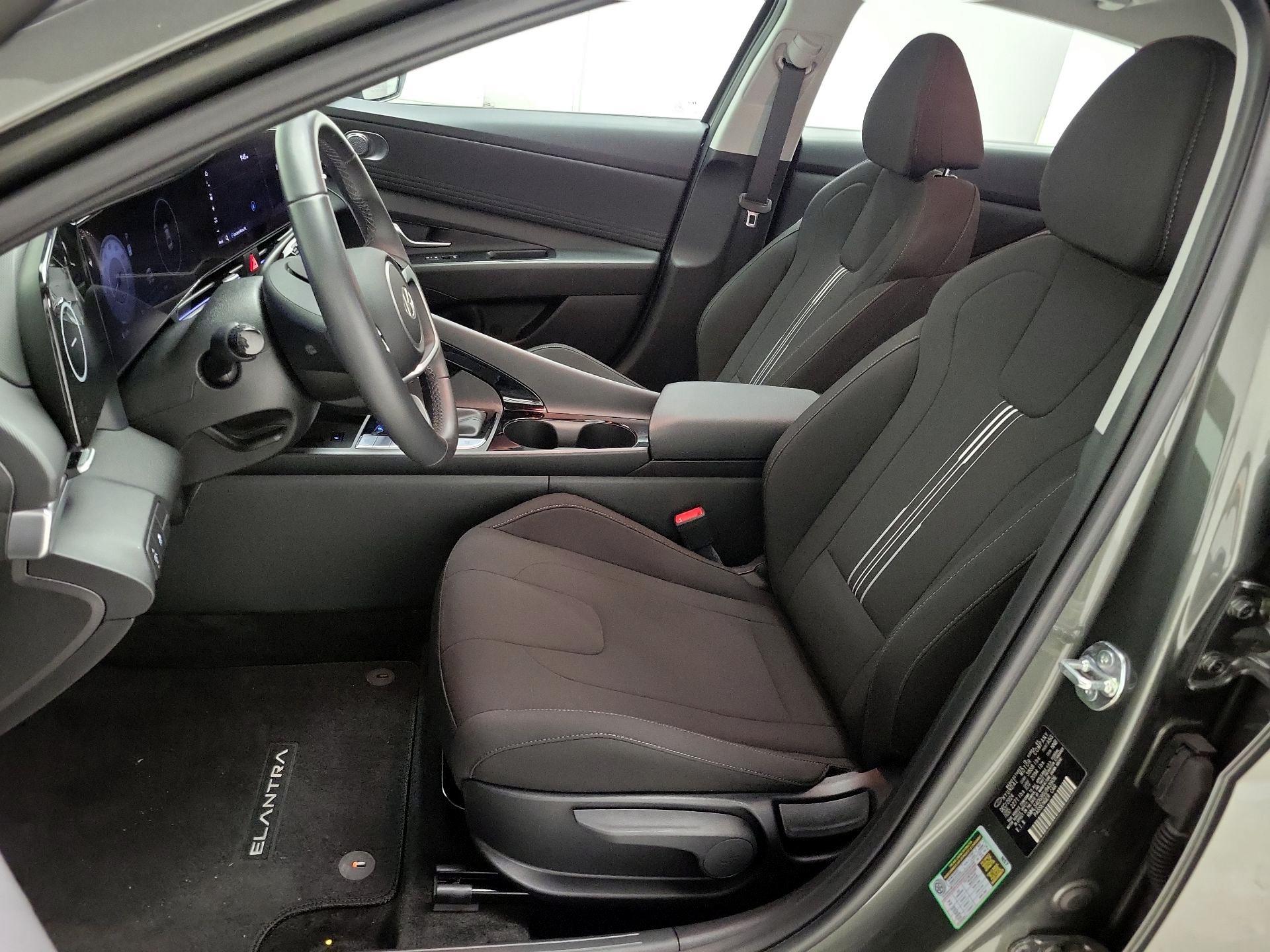 Thumbnail: 2025 Hyundai Elantra - 11