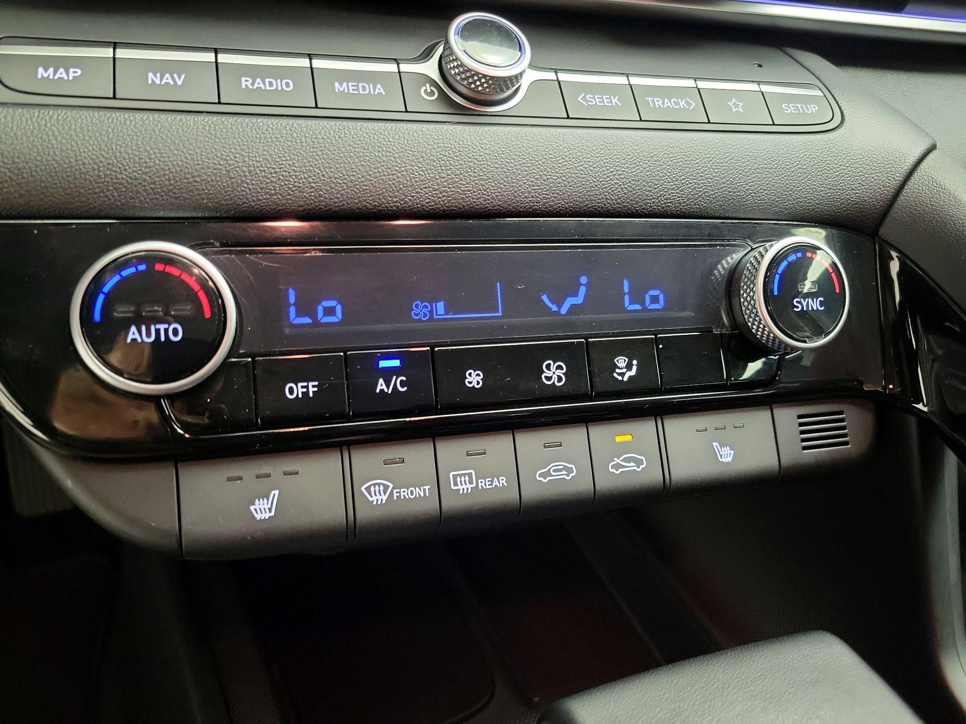 Thumbnail: 2025 Hyundai Elantra - 17