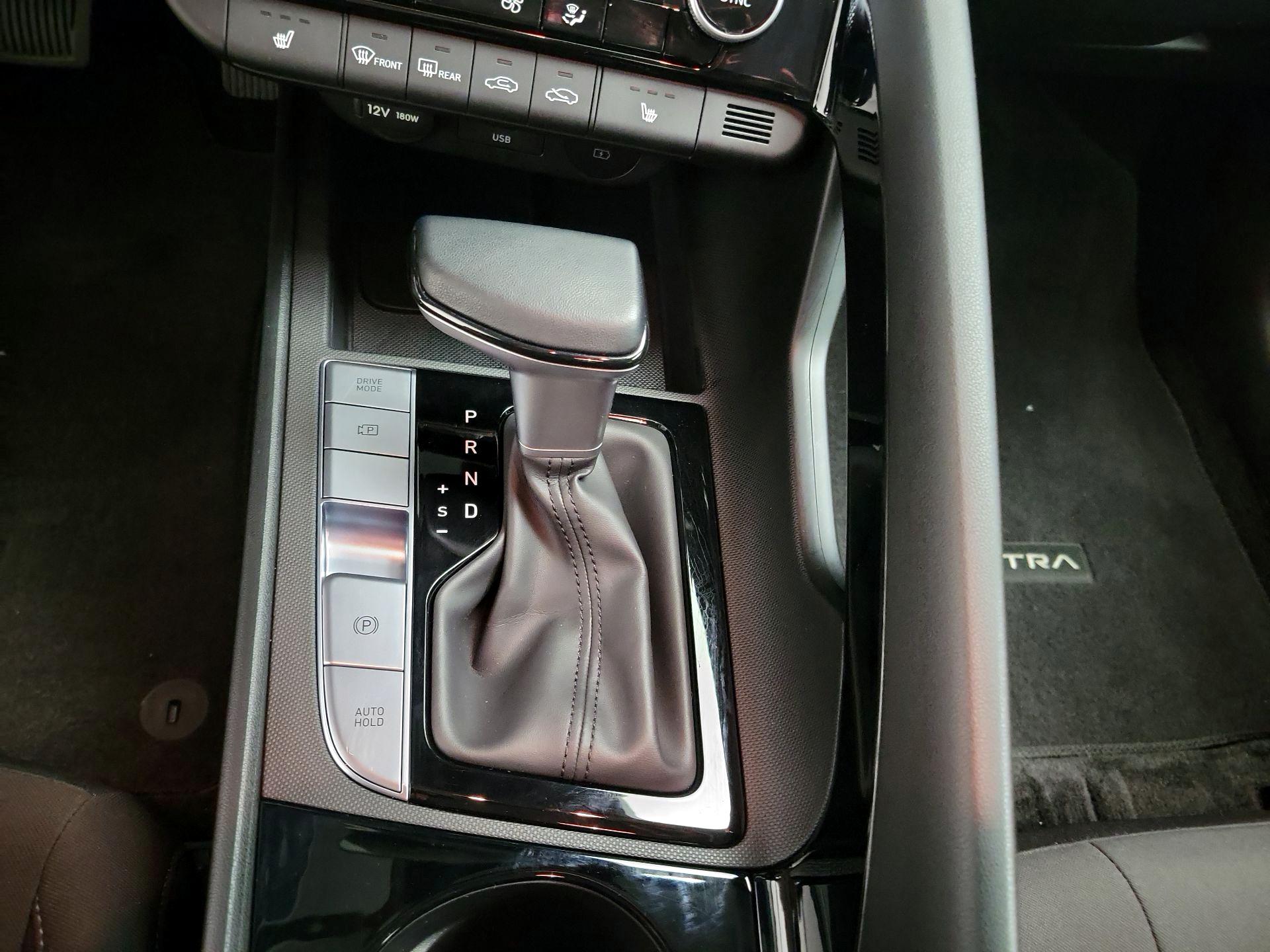 Thumbnail: 2025 Hyundai Elantra - 18