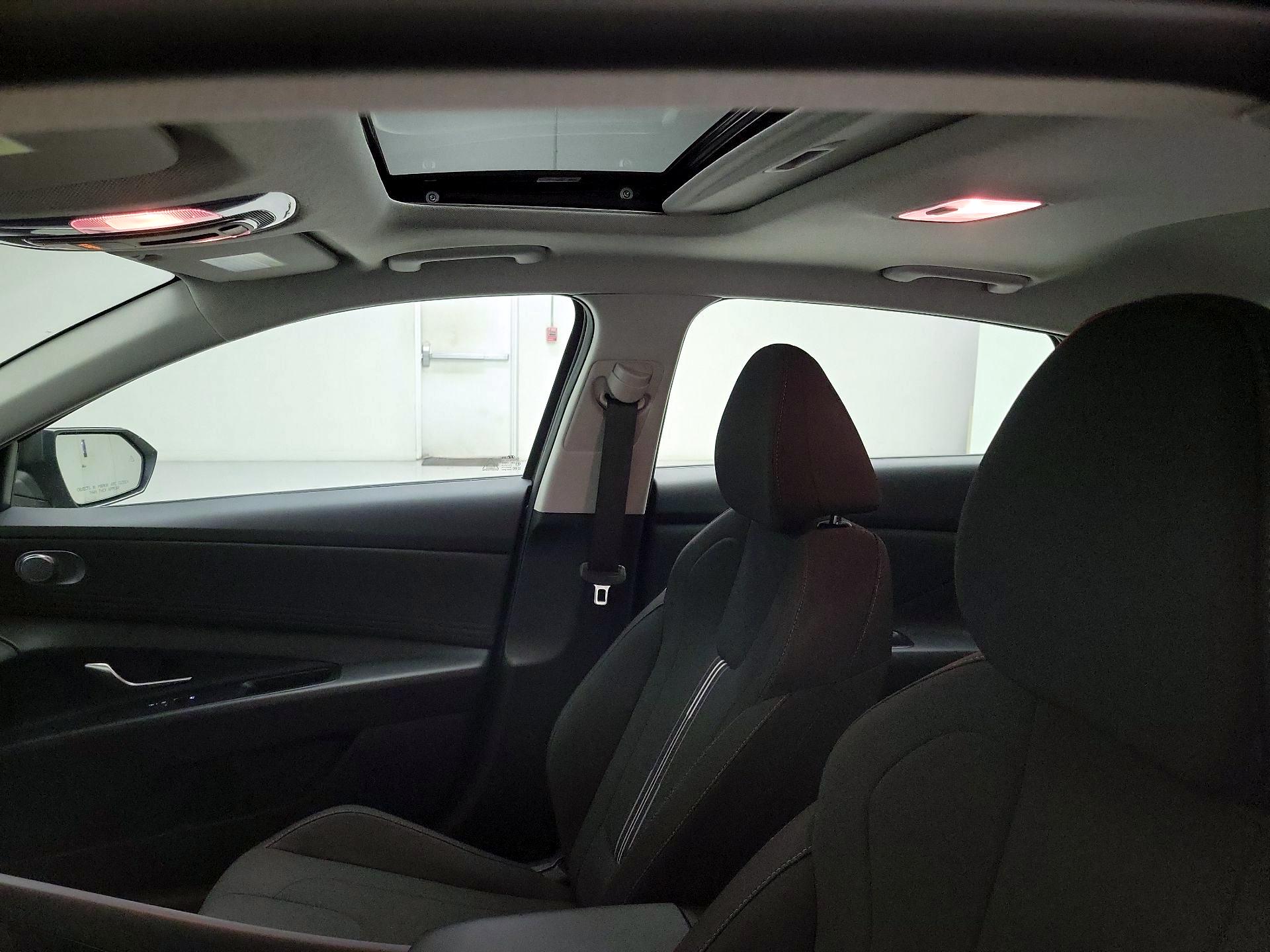 Thumbnail: 2025 Hyundai Elantra - 20