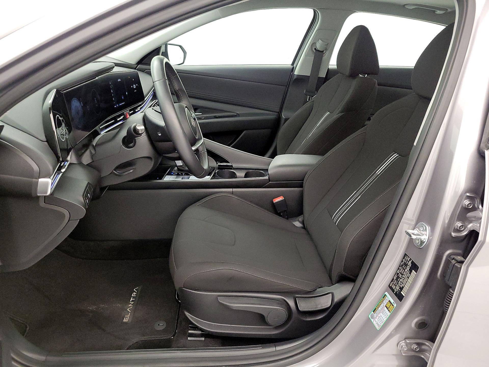 Thumbnail: 2025 Hyundai Elantra - 11