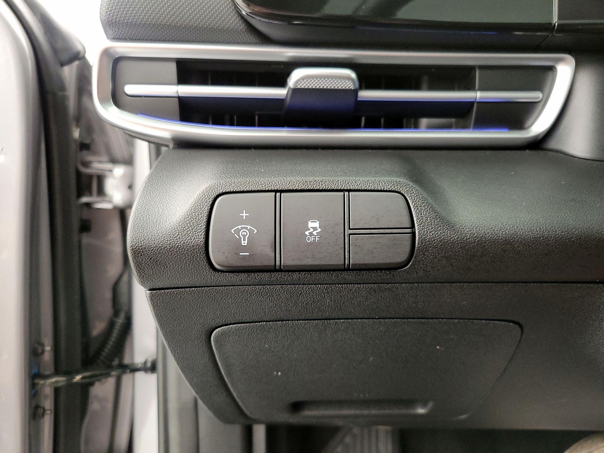 Thumbnail: 2025 Hyundai Elantra - 13