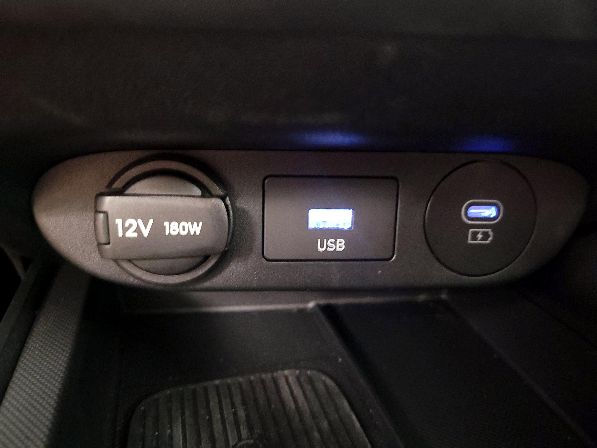 Thumbnail: 2025 Hyundai Elantra - 19