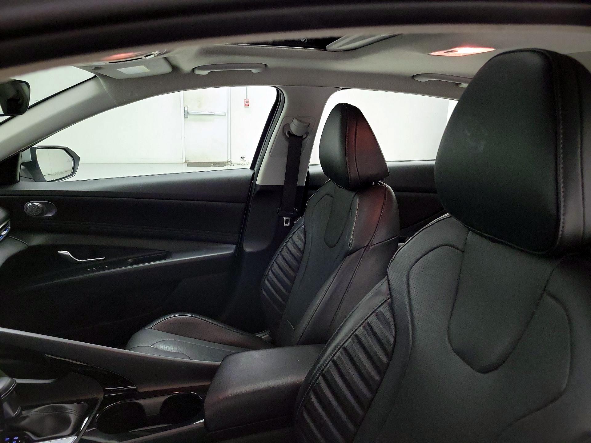 Thumbnail: 2023 Hyundai Elantra - 20