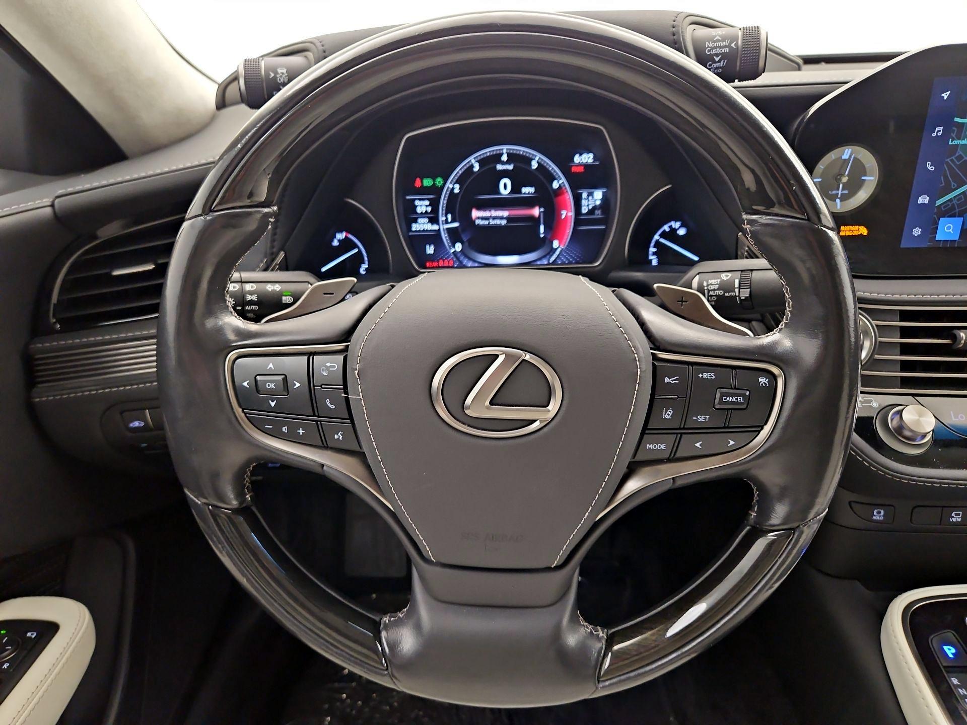 Thumbnail: 2023 Lexus LS - 10