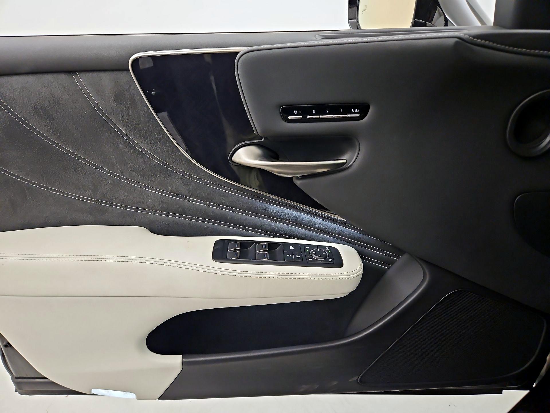 Thumbnail: 2023 Lexus LS - 12