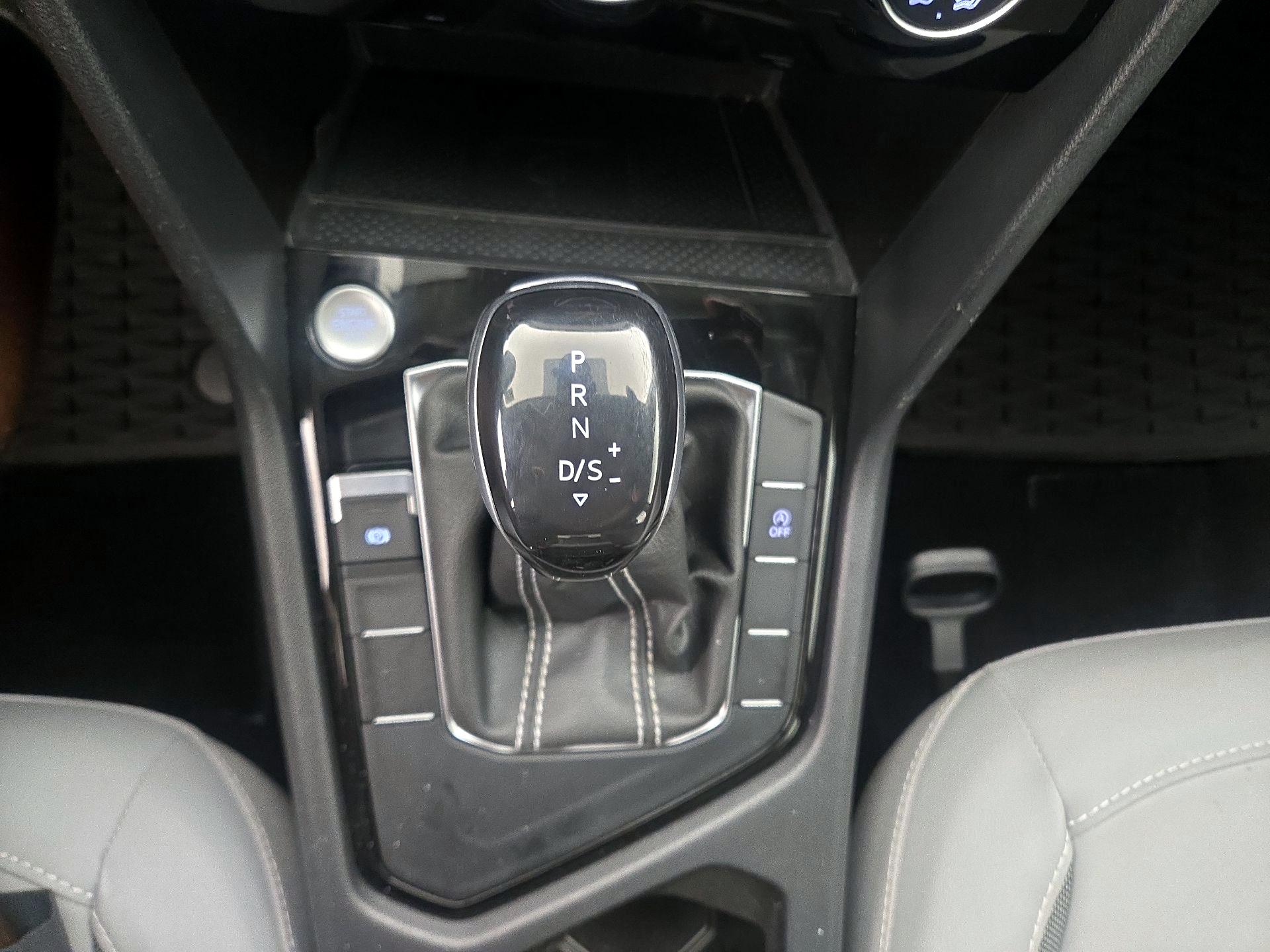 Thumbnail: 2023 Volkswagen Taos - 17