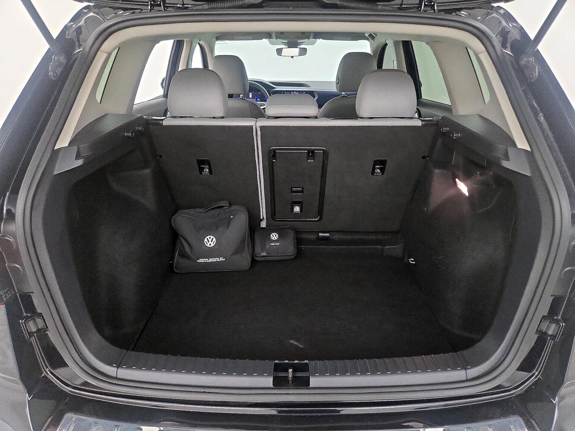 Thumbnail: 2023 Volkswagen Taos - 20