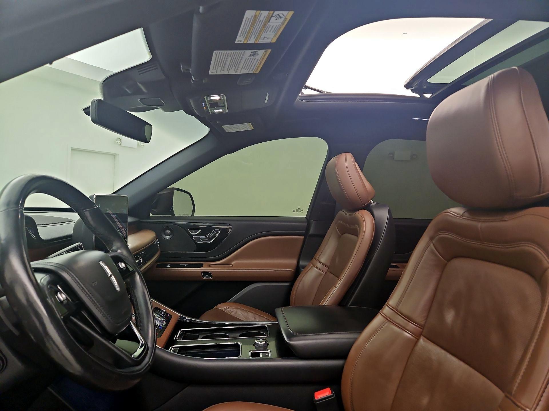 Thumbnail: 2020 Lincoln Aviator - 20