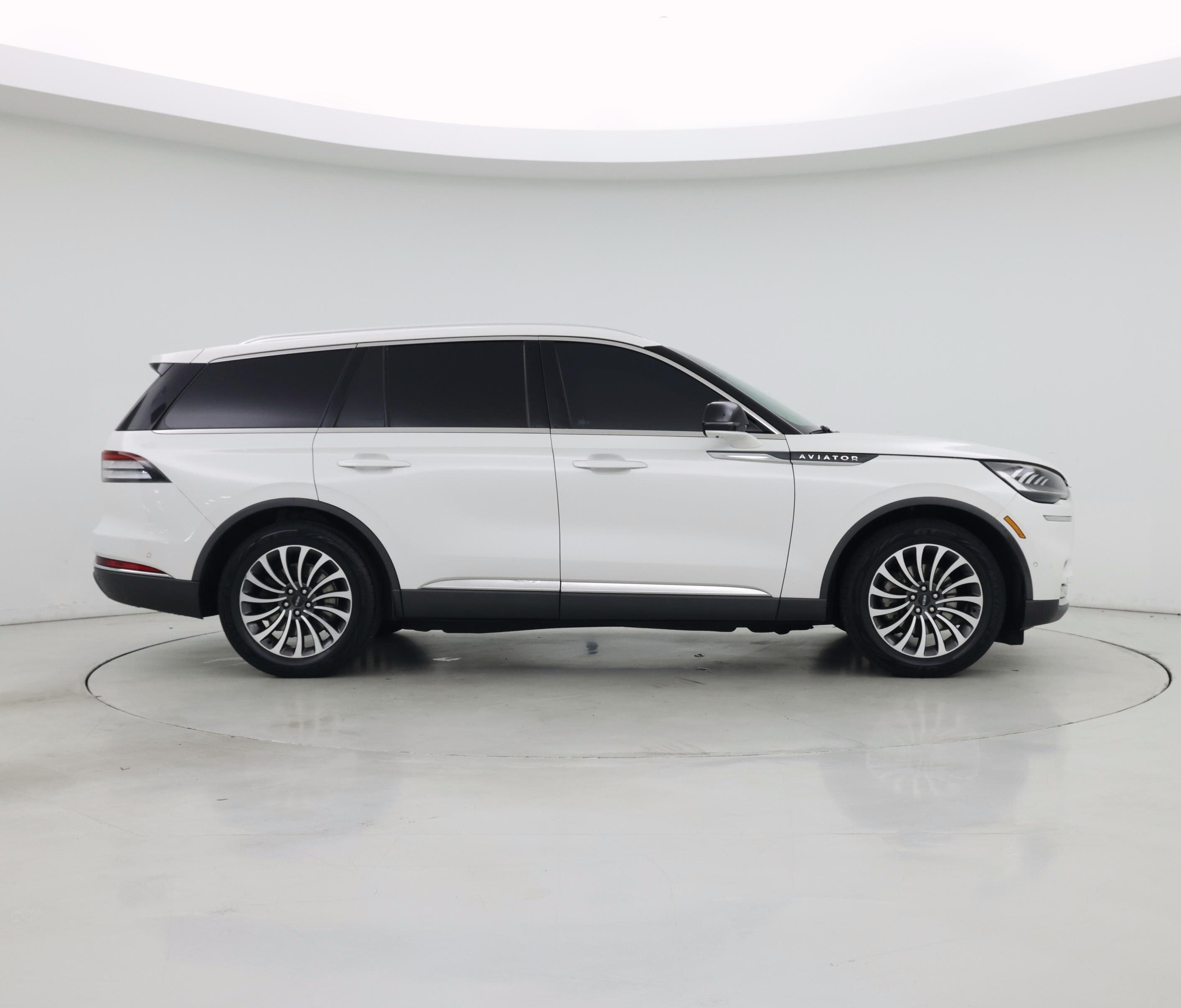 Thumbnail: 2020 Lincoln Aviator - 7