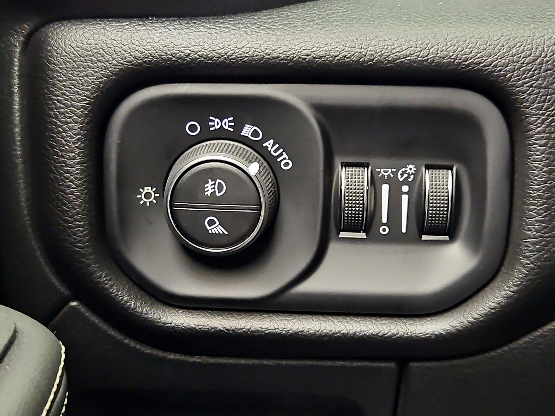 Thumbnail: 2025 RAM 1500 - 13