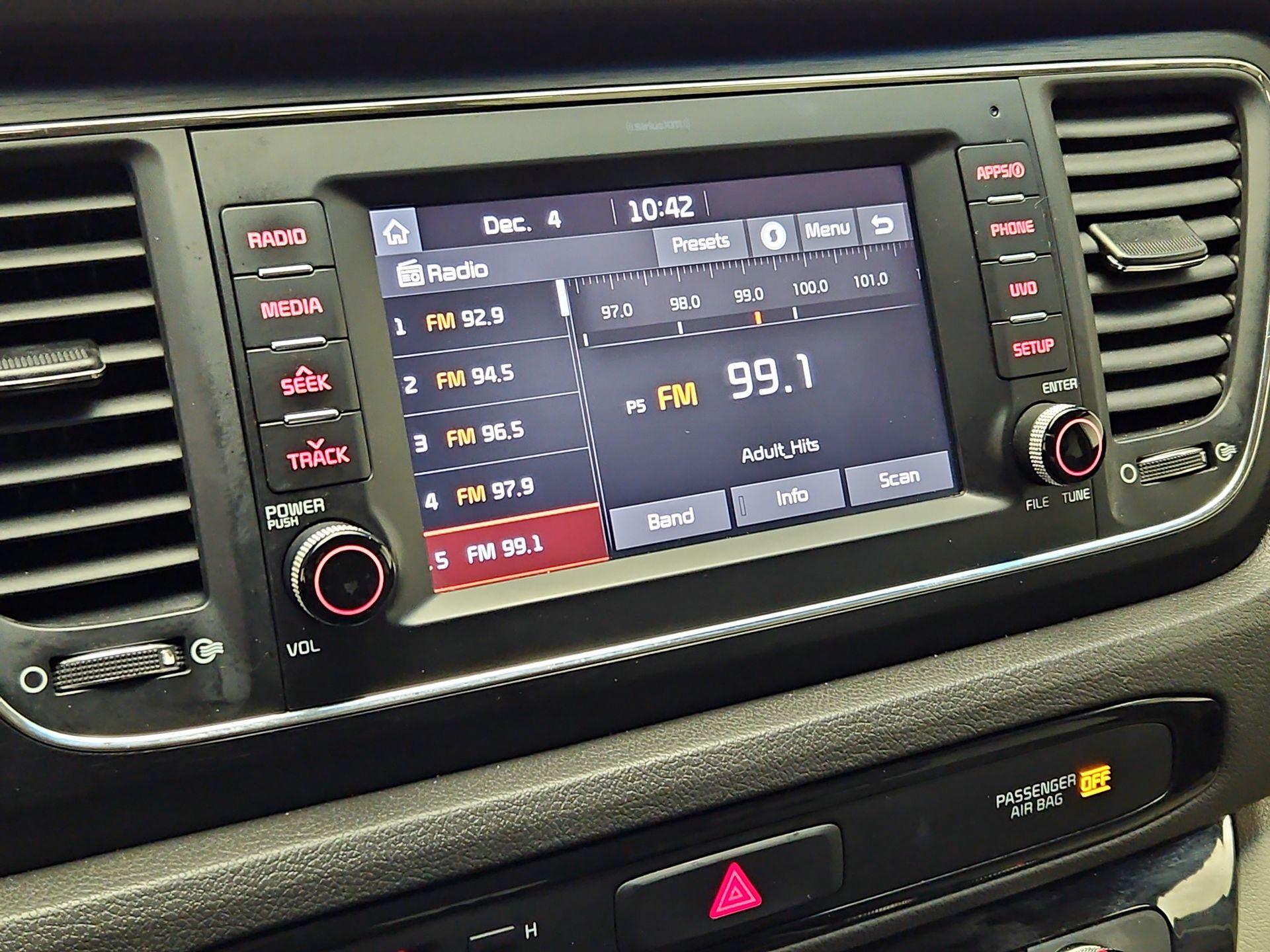 Thumbnail: 2017 Kia Sedona - 15