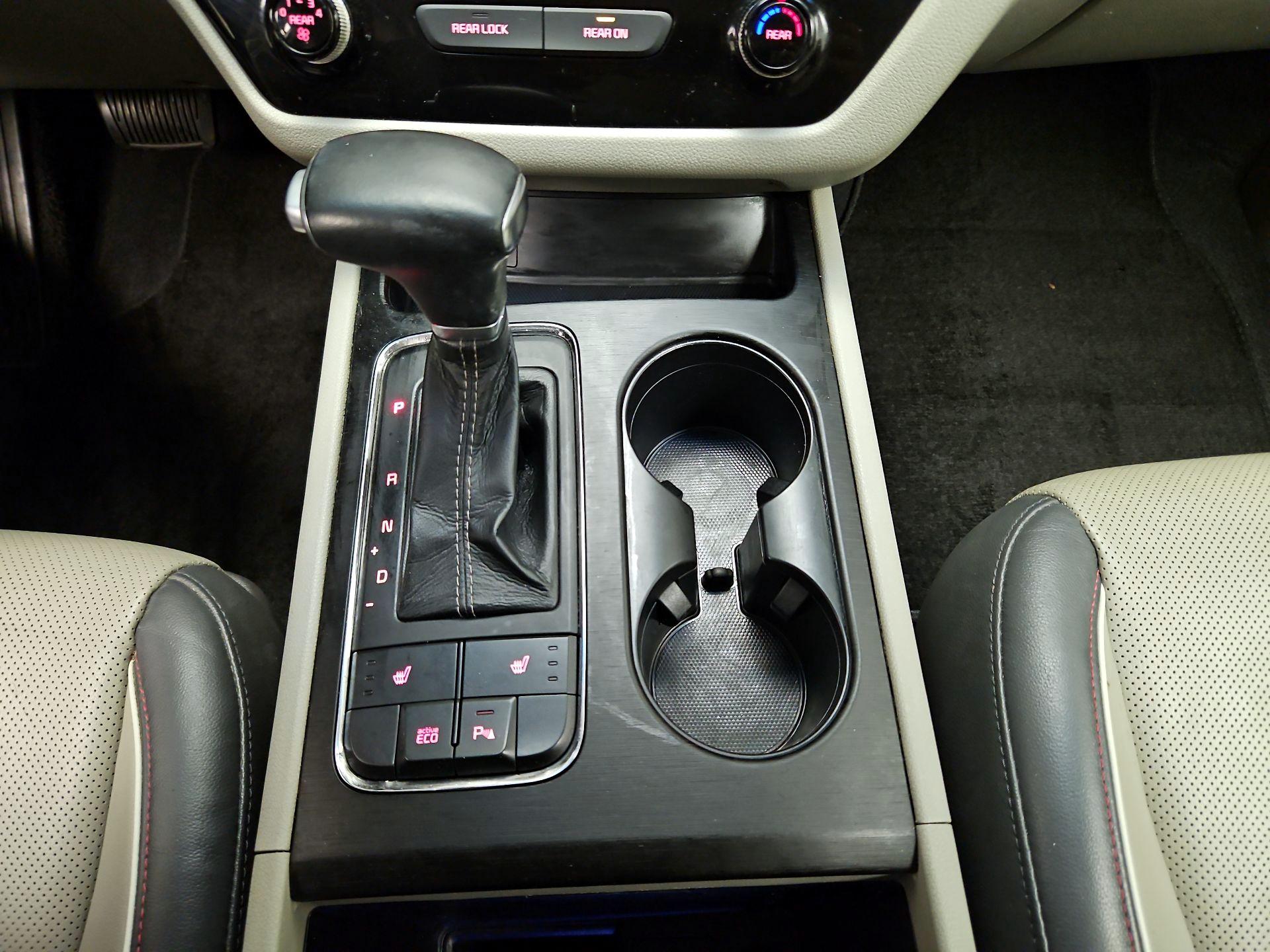 Thumbnail: 2017 Kia Sedona - 17