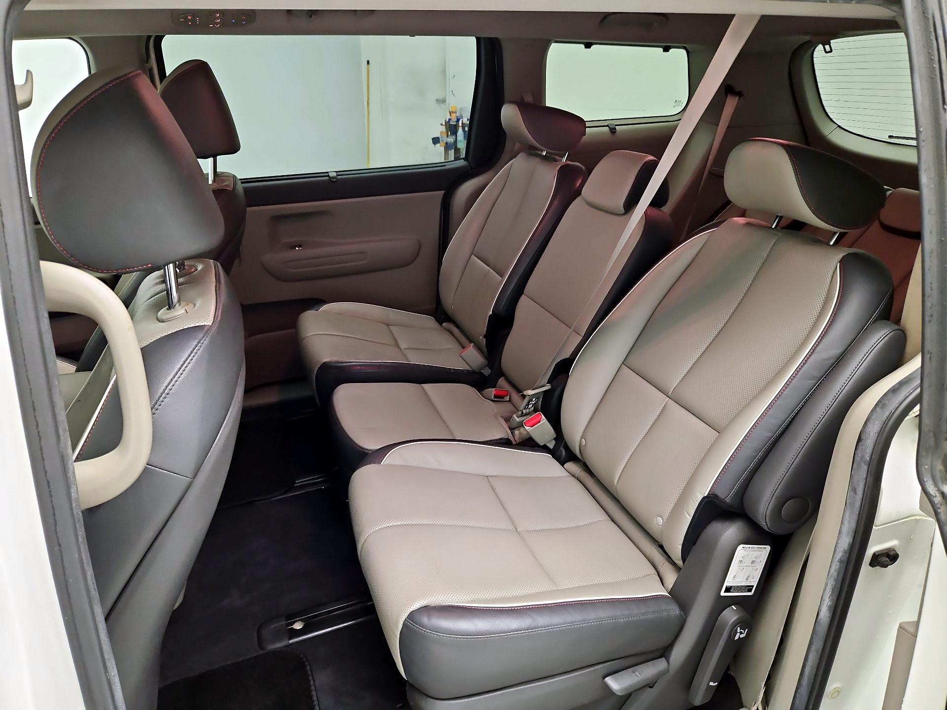 Thumbnail: 2017 Kia Sedona - 19